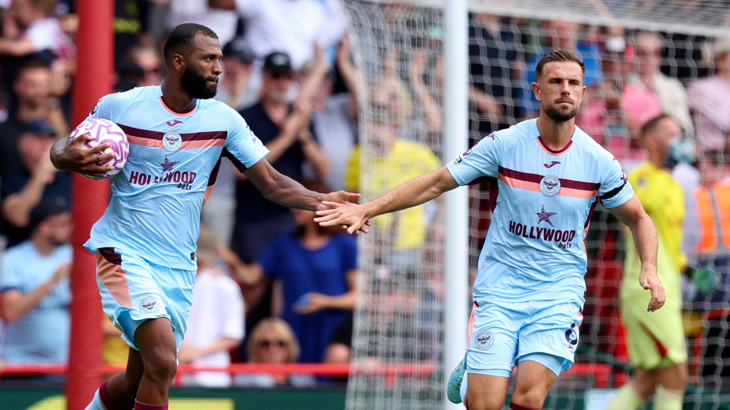 Jordan Henderson (right)