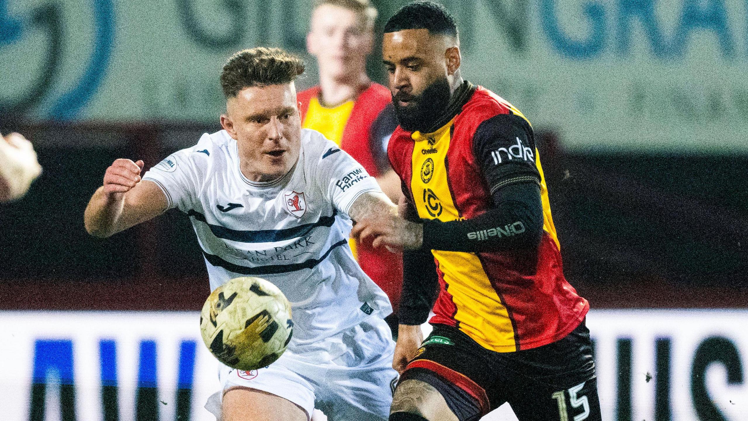 Raith Rovers' Euan Murray and Partick Thistle's Alex Jakubiak