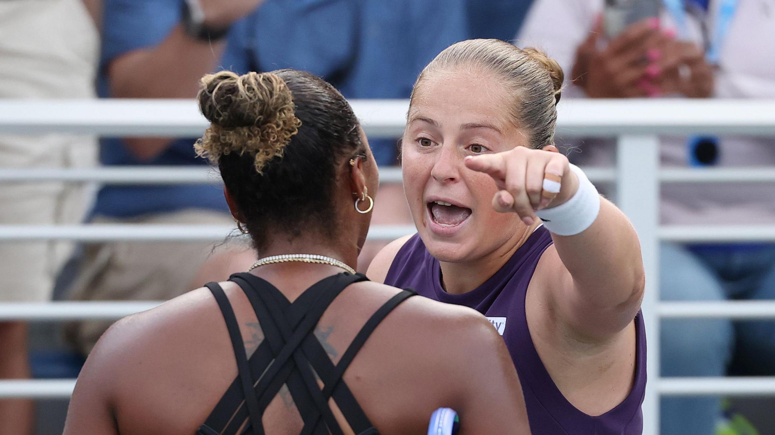 Jelena Ostapenko argues with Taylor Townsend at the 2025 US Open