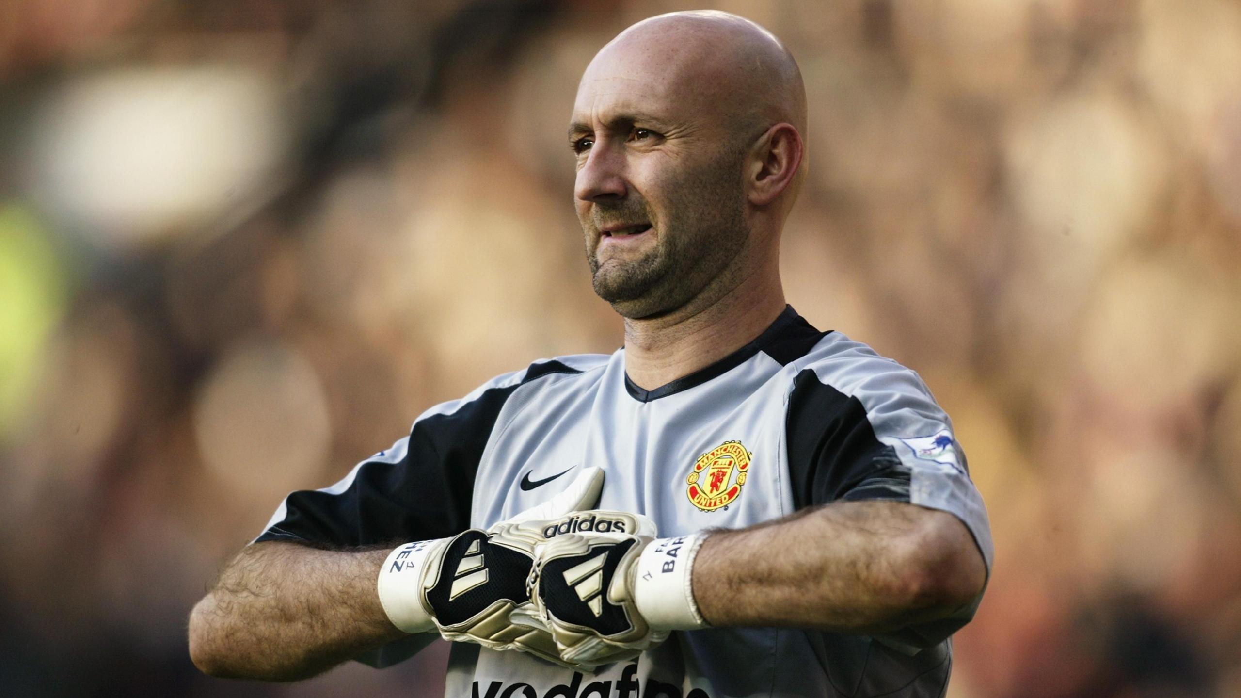 10 thủ môn hay nhất M.U kỉ nguyên ngoại hạng: De Gea chỉ đứng thứ 3 7 On this day: Barthez retires... for a bit - BBC Sport