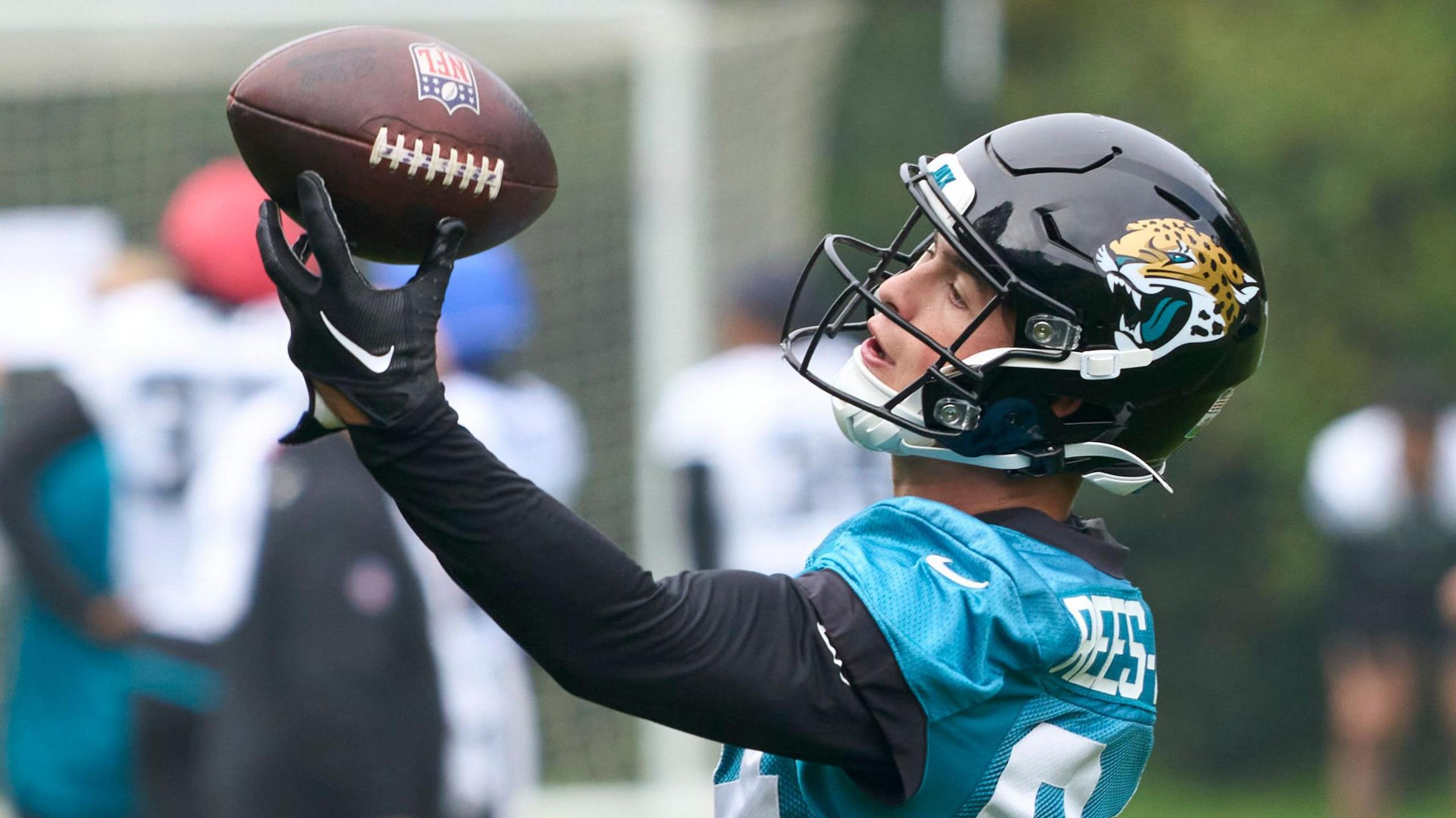 Louis Rees-Zammit training with Jacksonville Jaguars