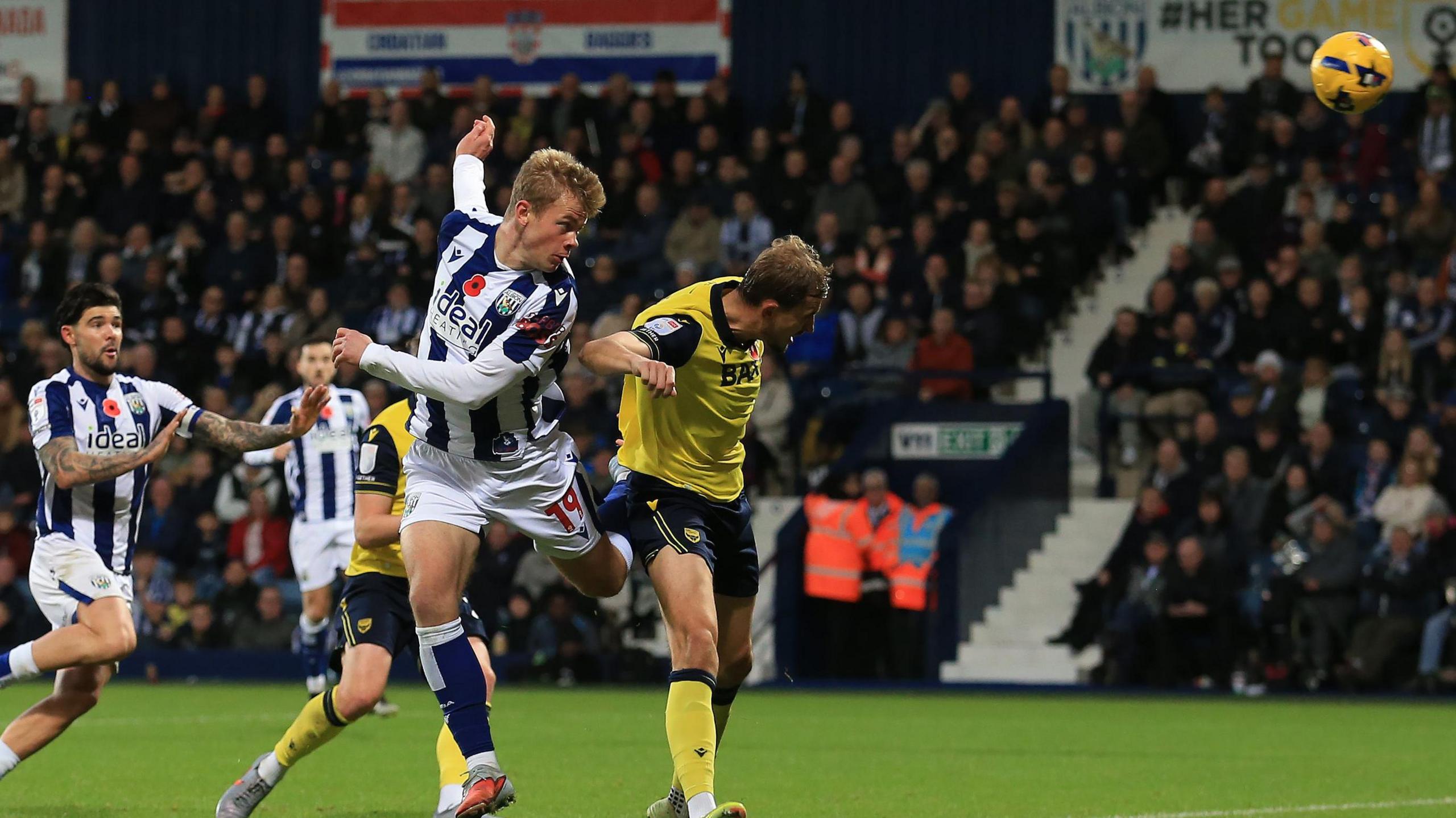Aune Heggebo scores for West Bromwich Albion