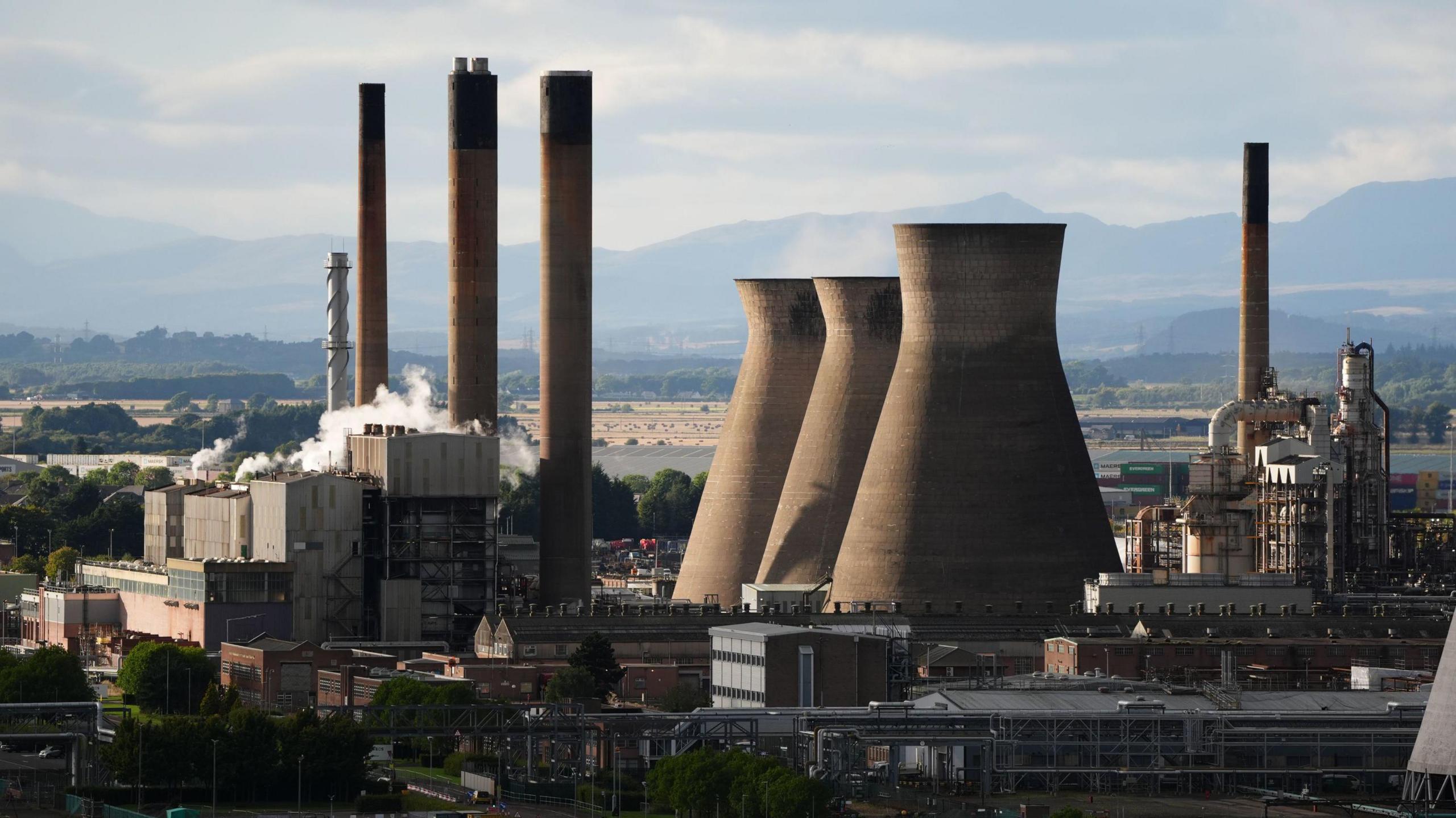 Landscape view of Grangemouth during the day time