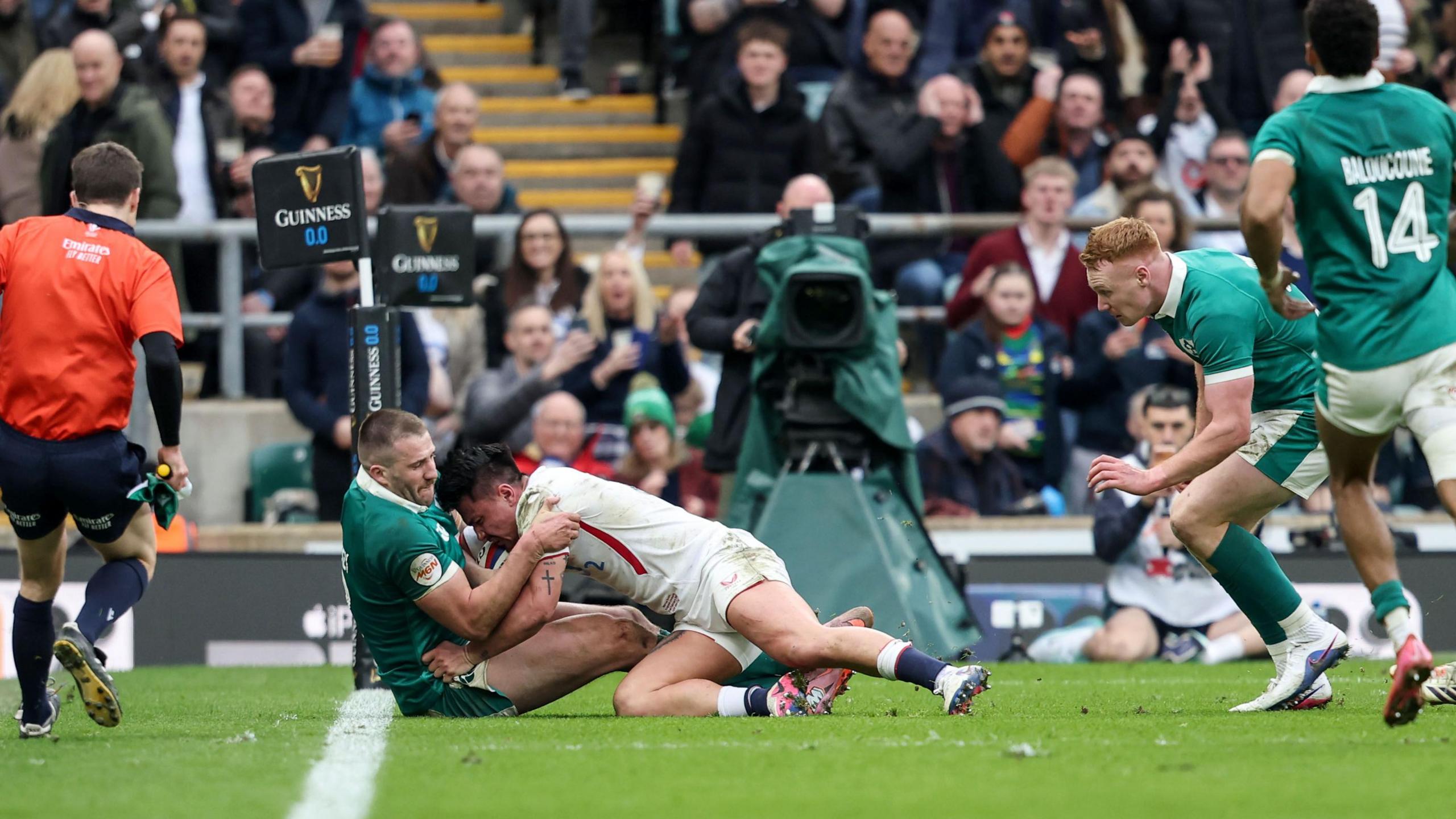 Stuart McCloskey tackle Marcus Smith