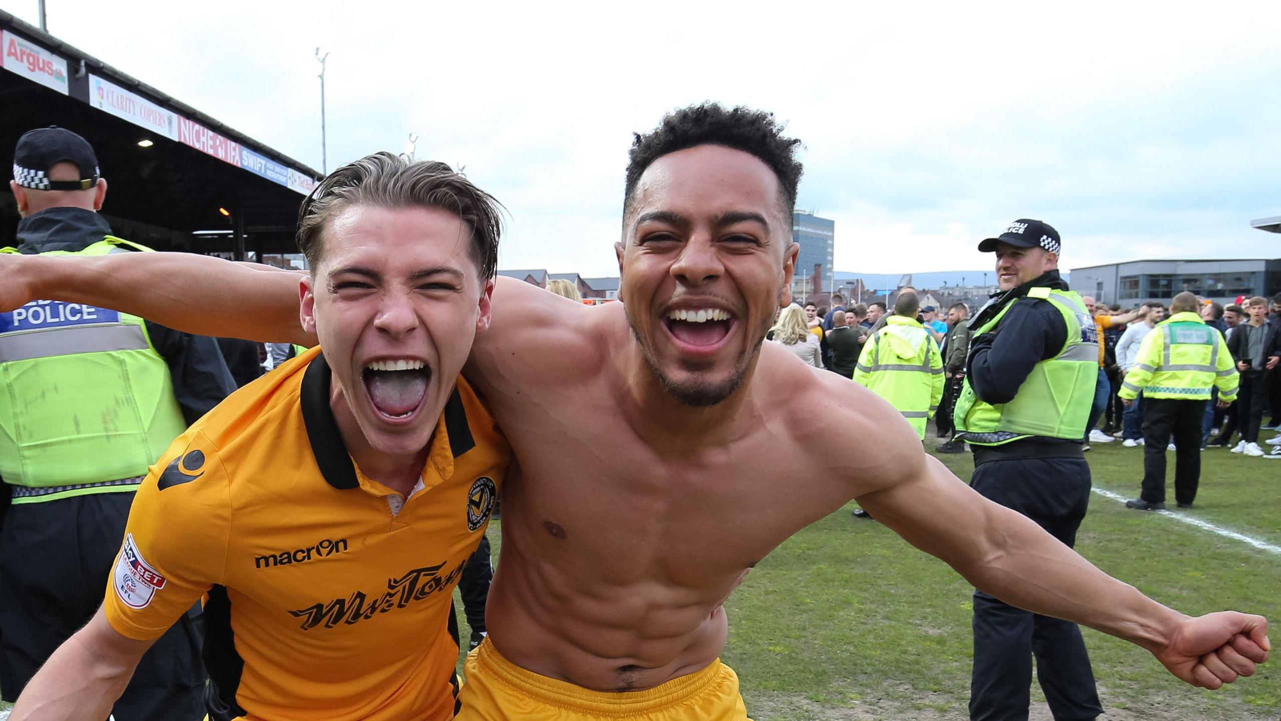 Newport players observe nan club's last-gasp endurance successful 2017 