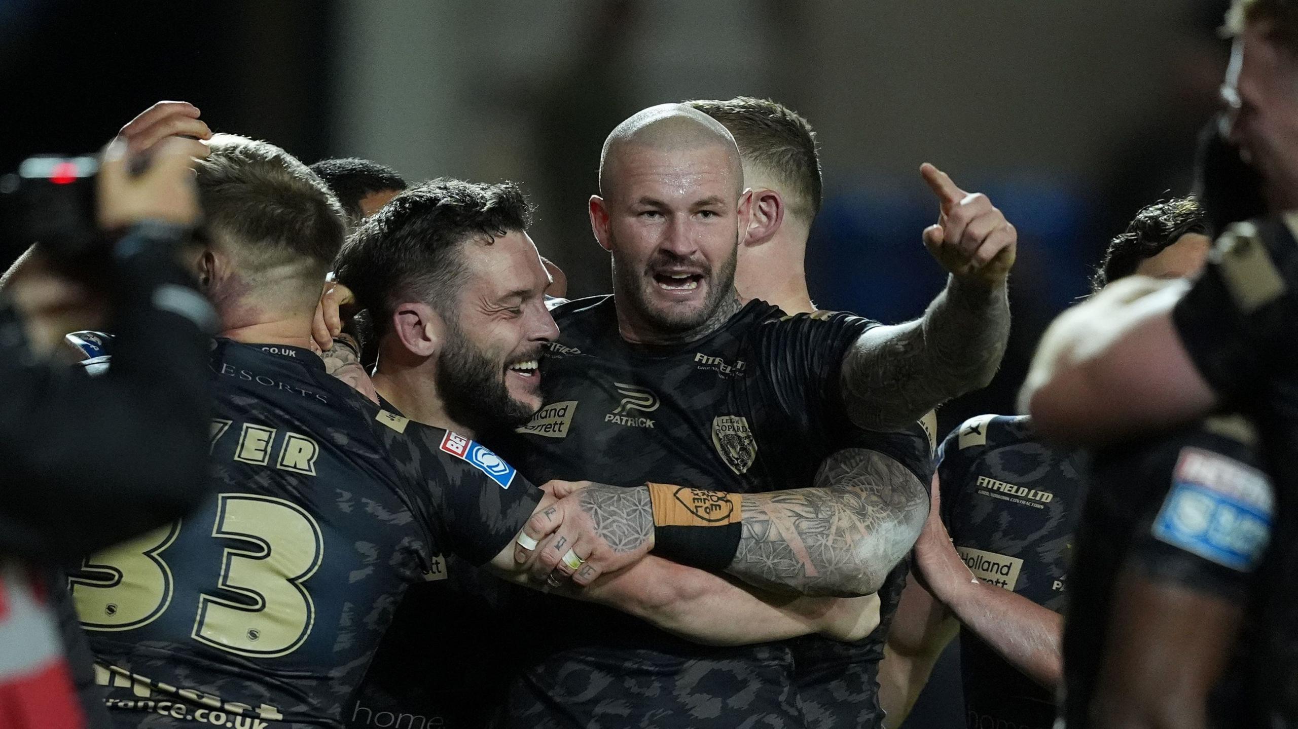 Leigh celebrate v Salford