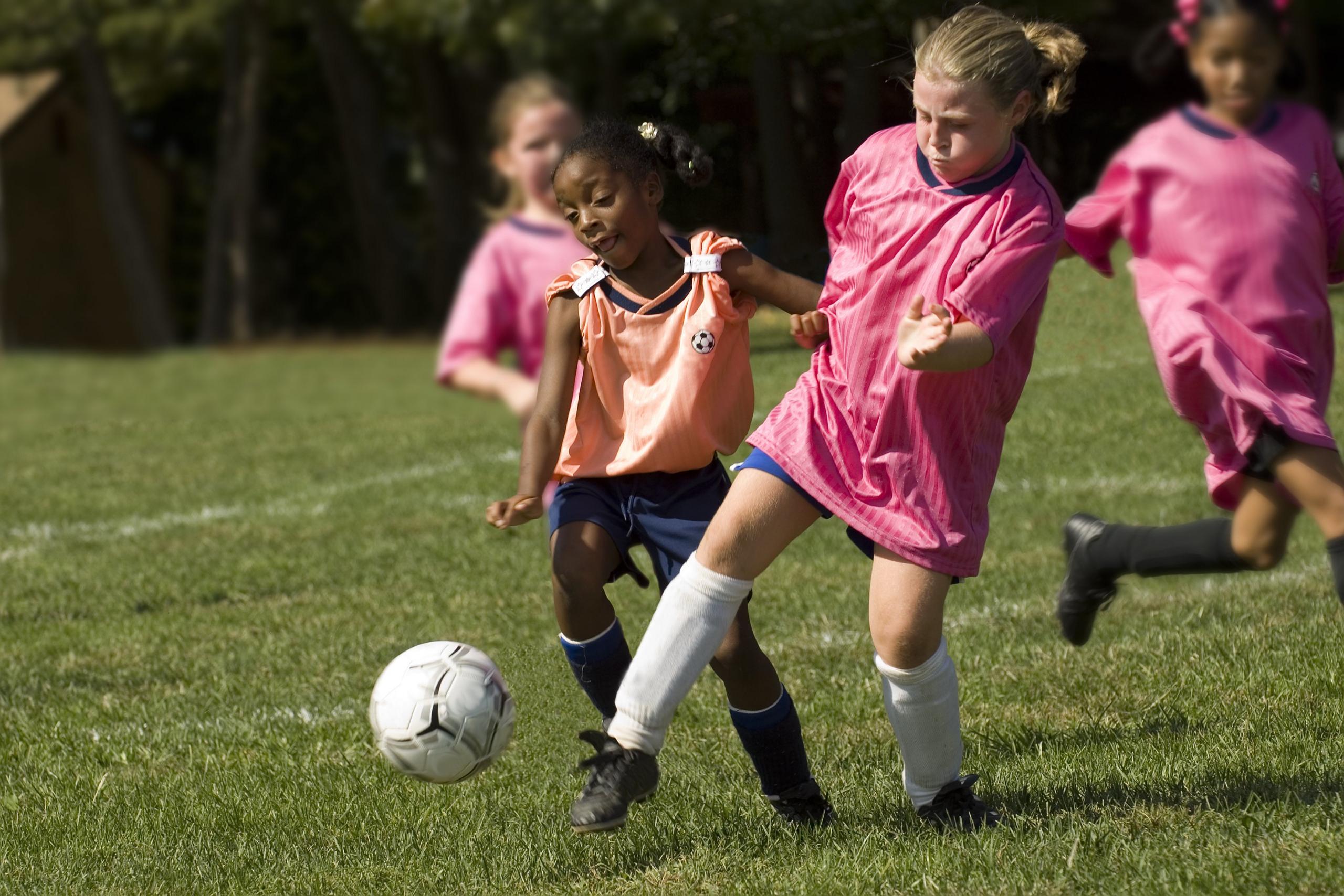 girls-playing-football