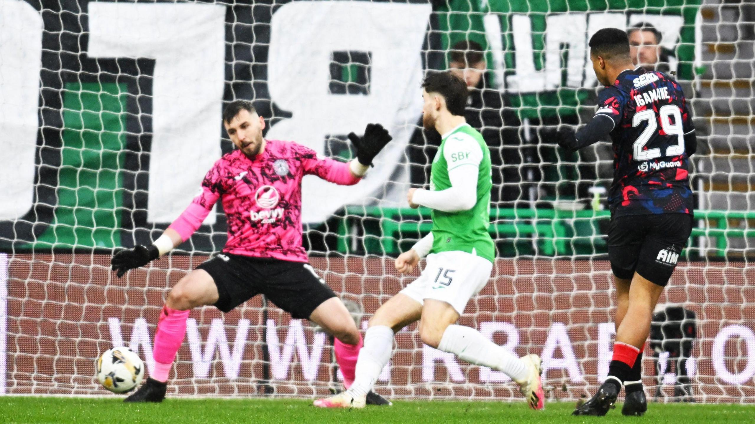 Hamza Igamane scores at Easter Road