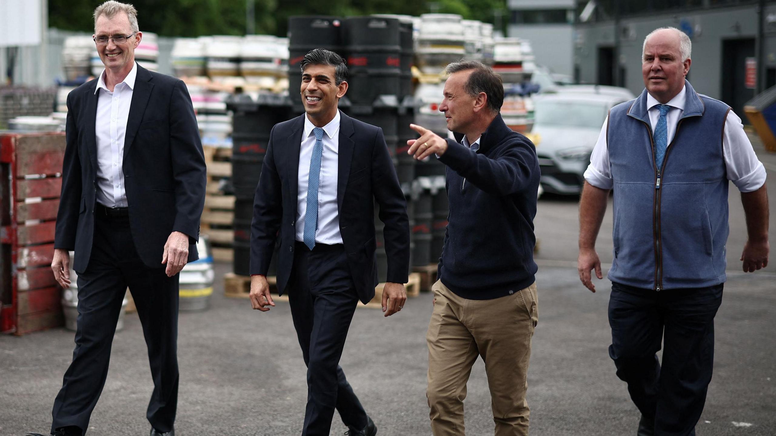 David TC Davies, Rishi Sunak, Alun Cairns and Andrew RT Davies on a campaign visit to a south Wales brewery last week