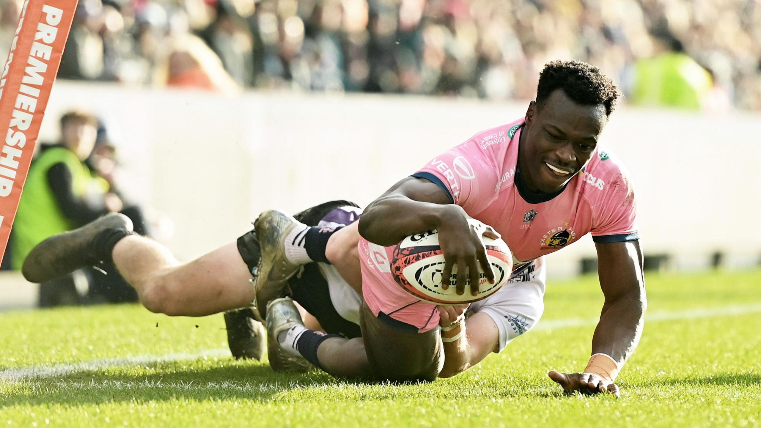 Paul Brown-Bampoe scores a try