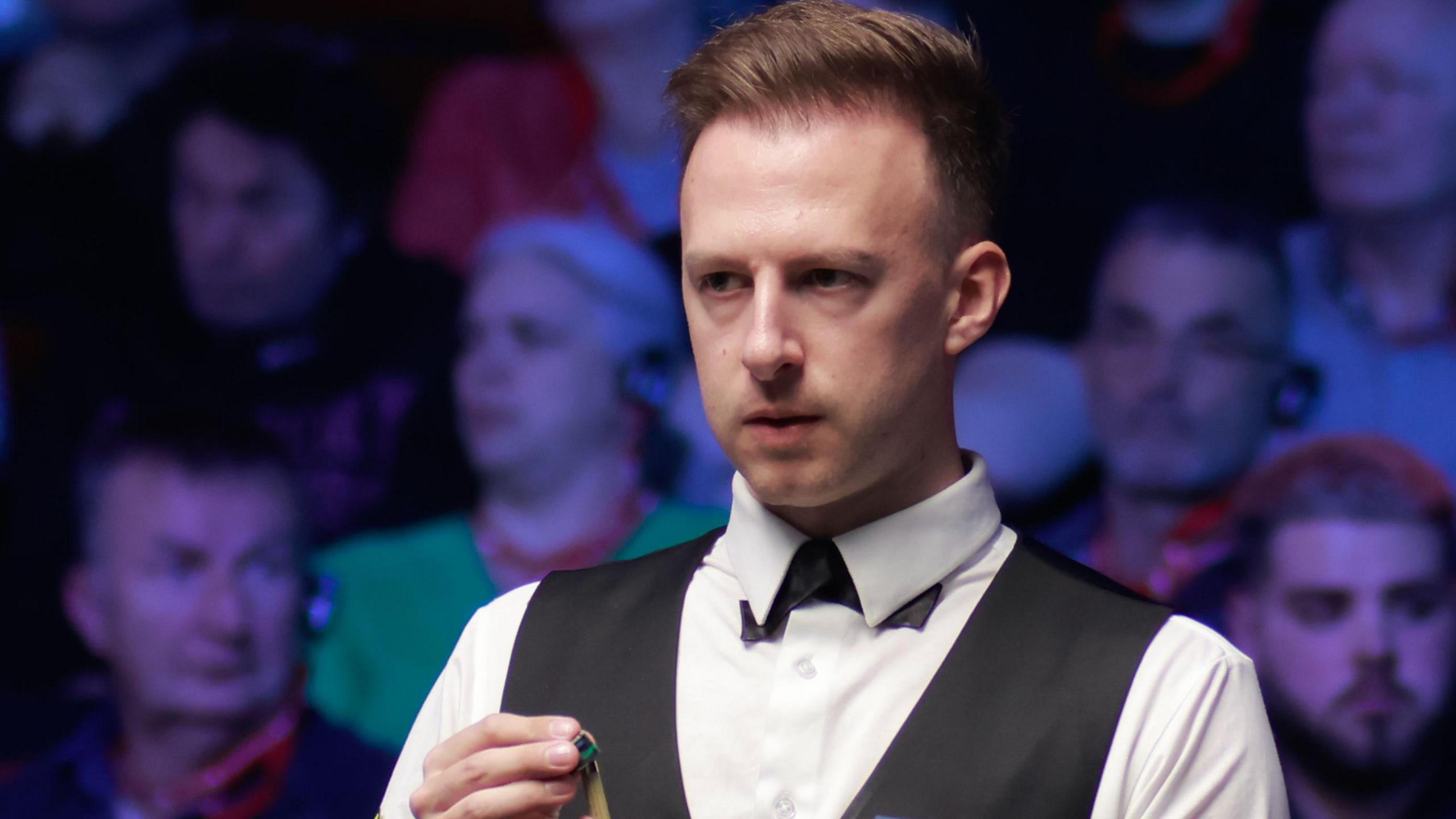 Judd Trump assesses a shot