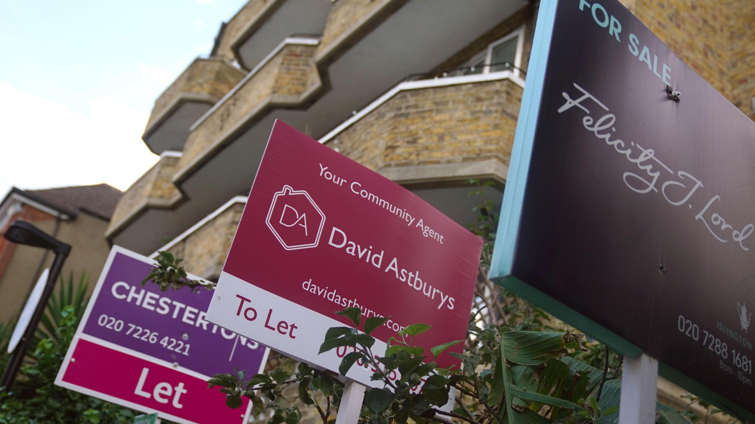 A stock image of 'To Let' signs outside a property.