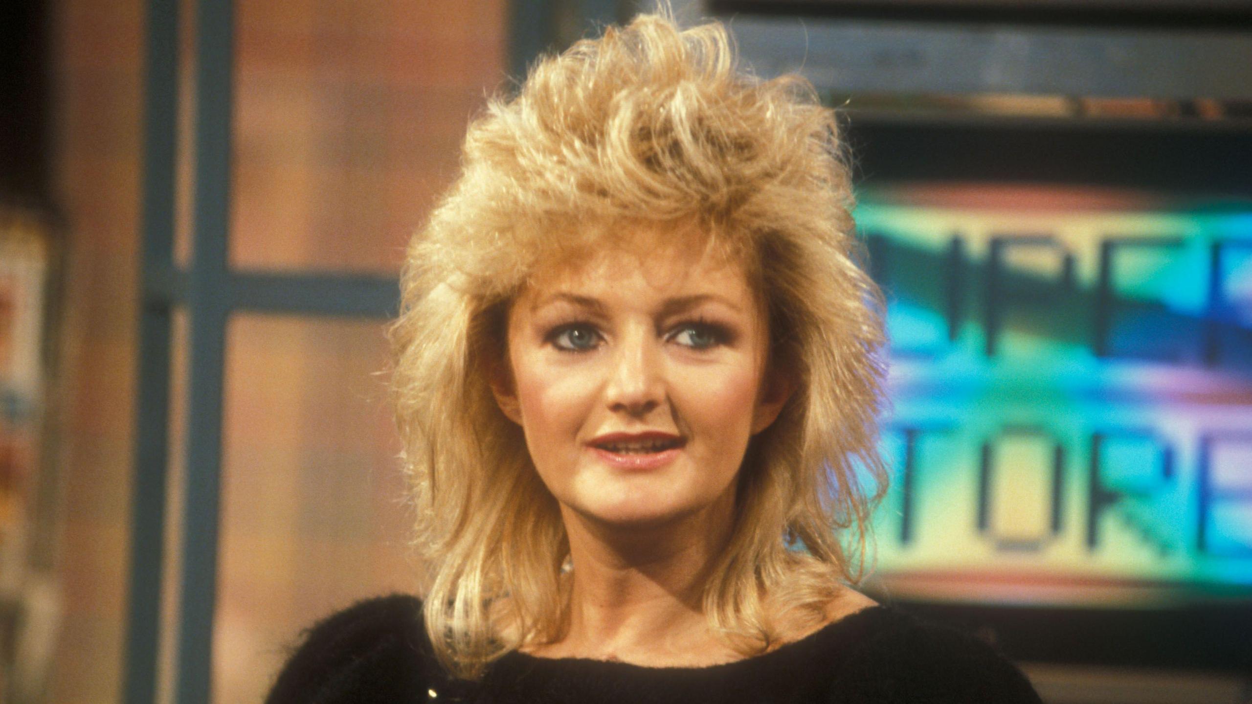 Bonnie Tyler ar raglen Saturday Superstore yn 1983