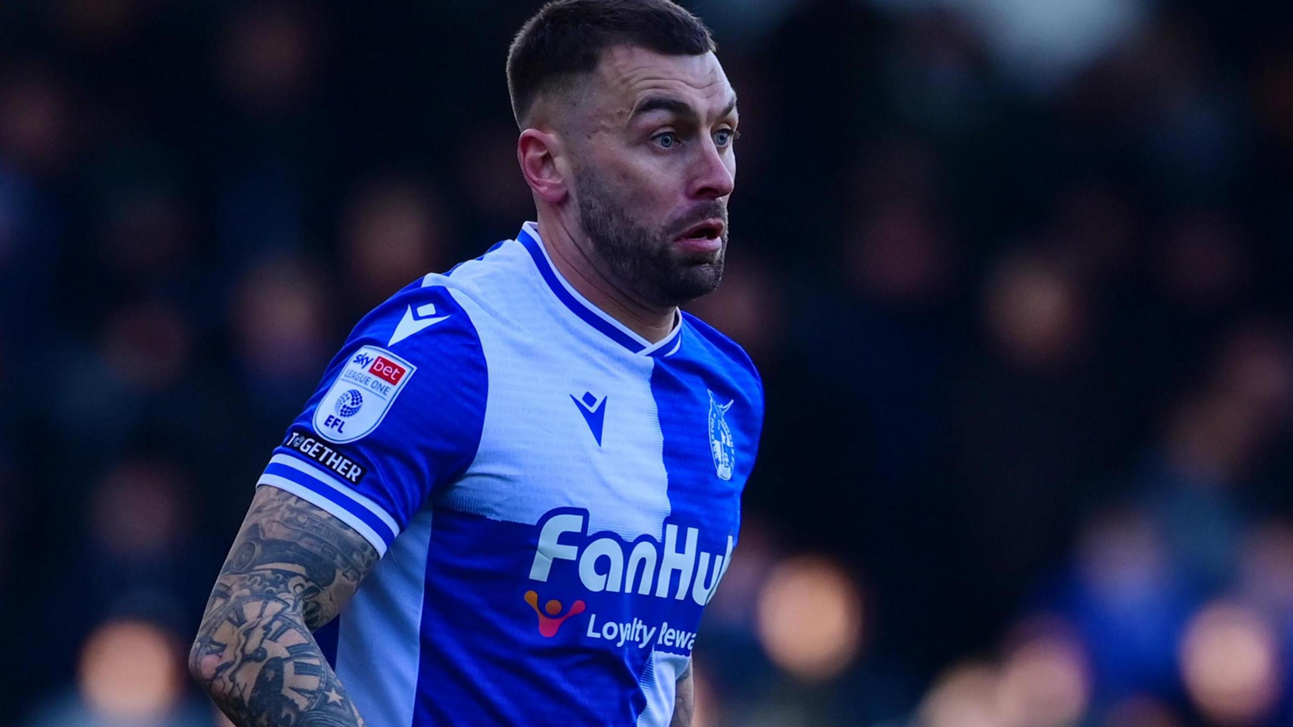 Jack Hunt in action for Bristol Rovers 