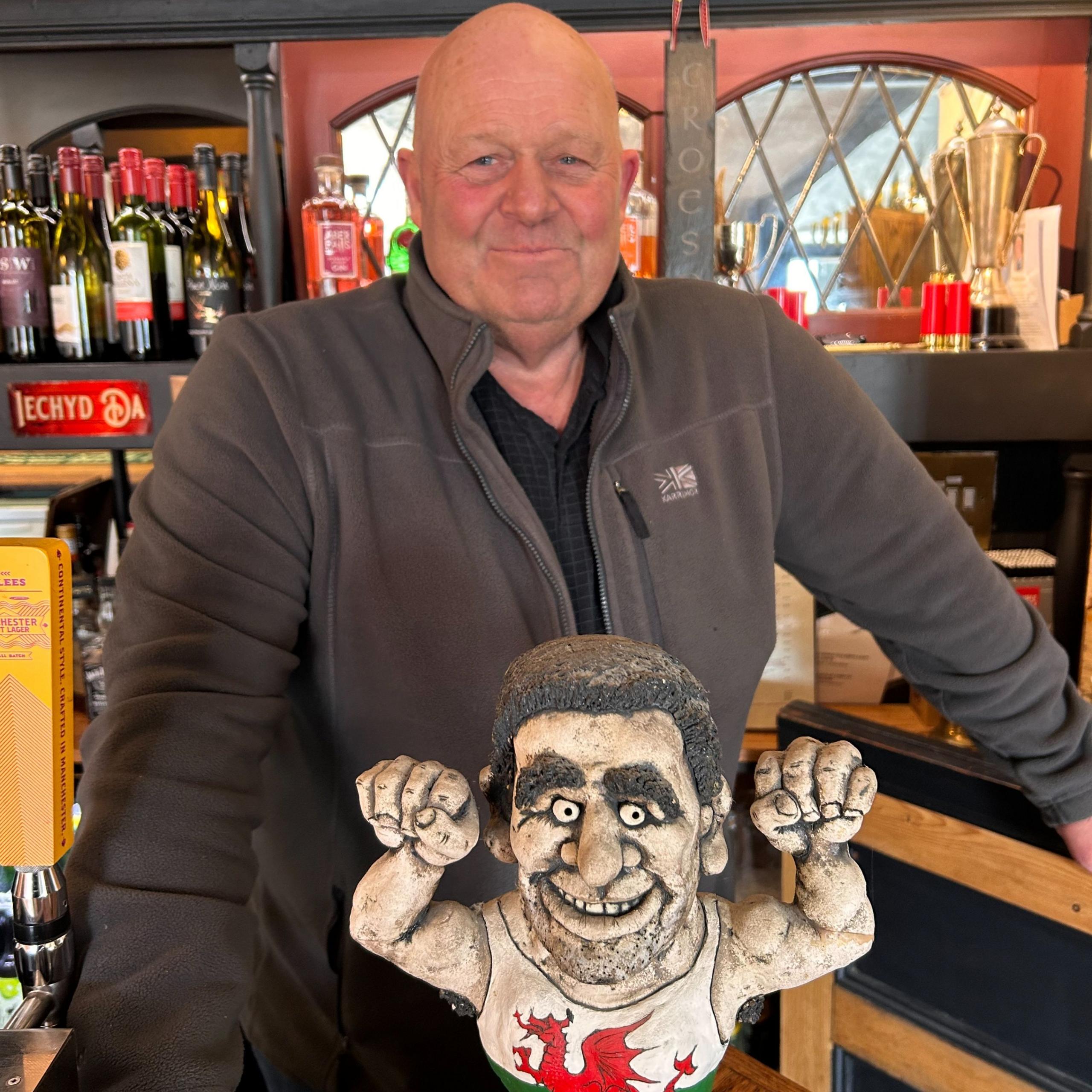 Alun a thlws Cymry Cryfaf