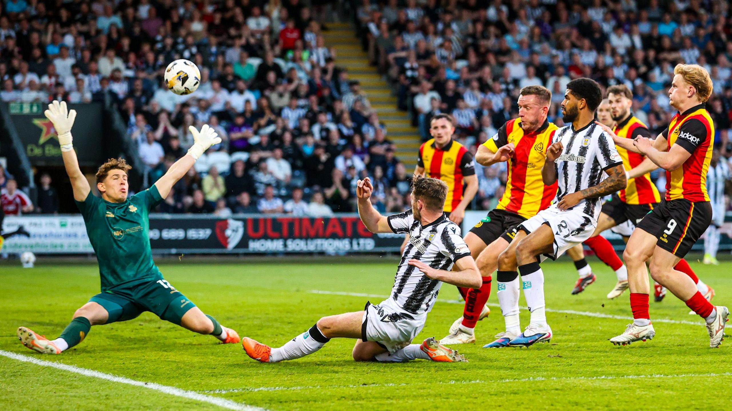 Marcus Fraser scores for St Mirren