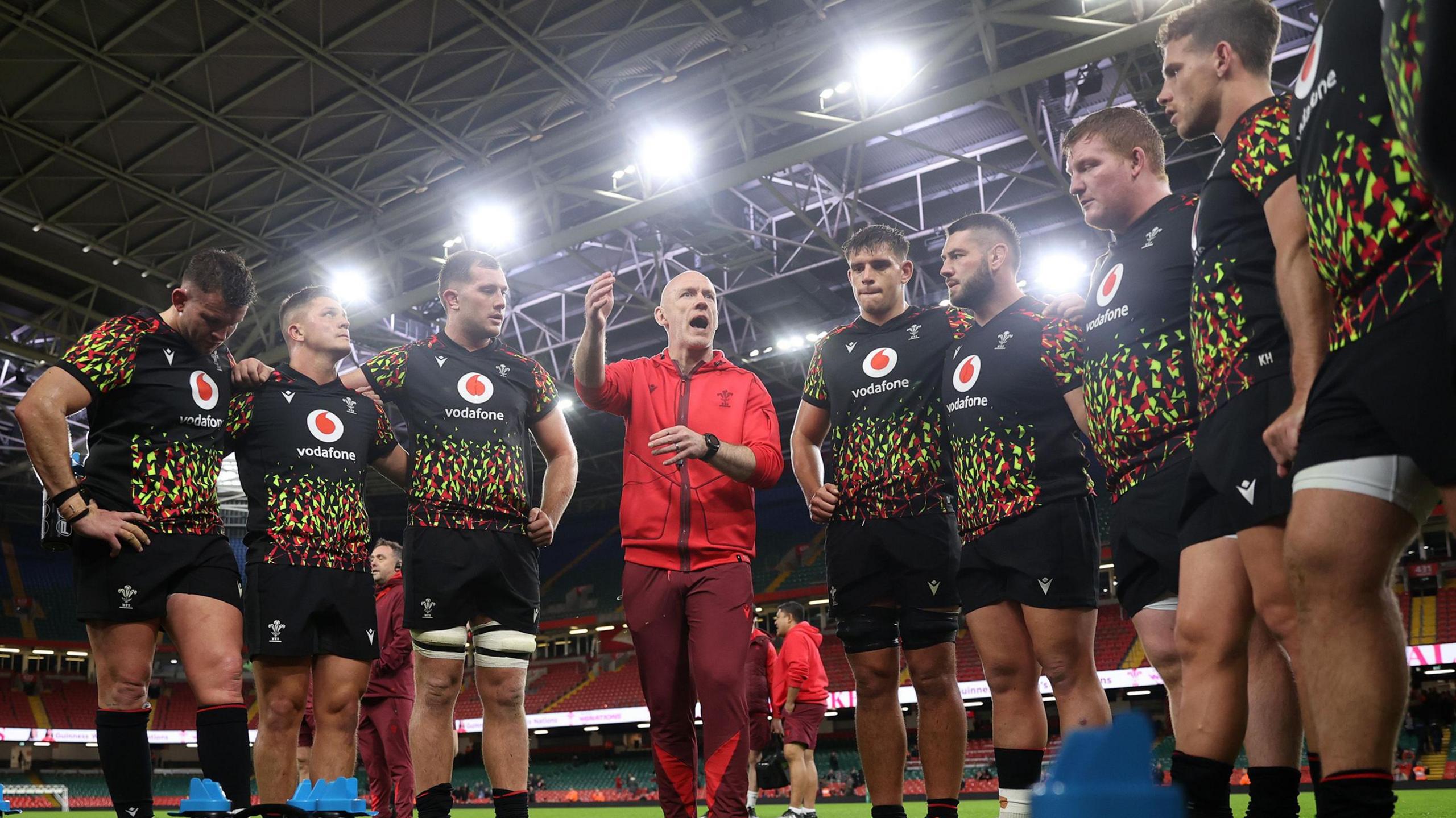 Steve Tandy talks to his squad at a training session at the Principality Stadium