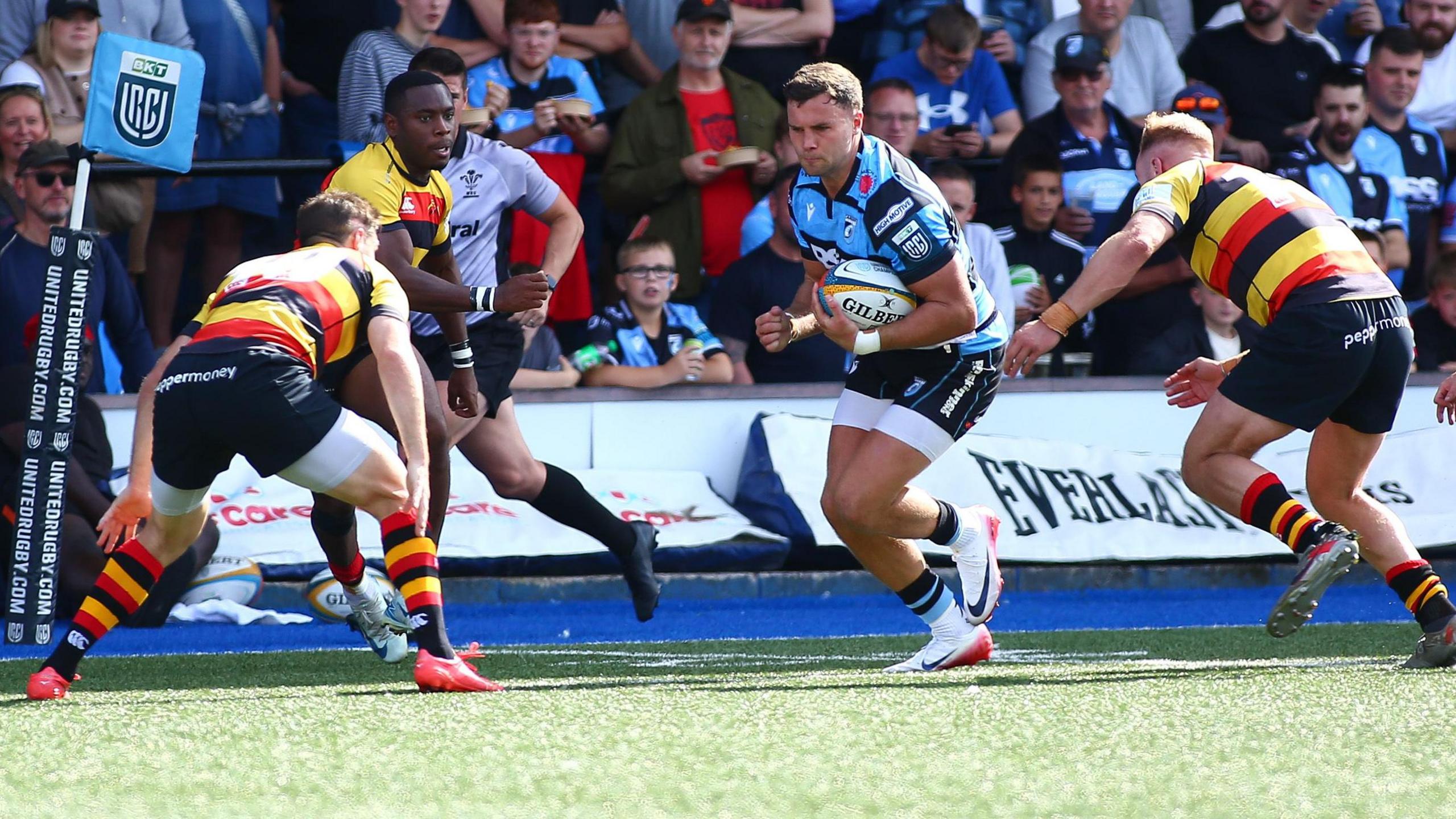 Cardiff wing Mason Grady attacks the Richmond defence
