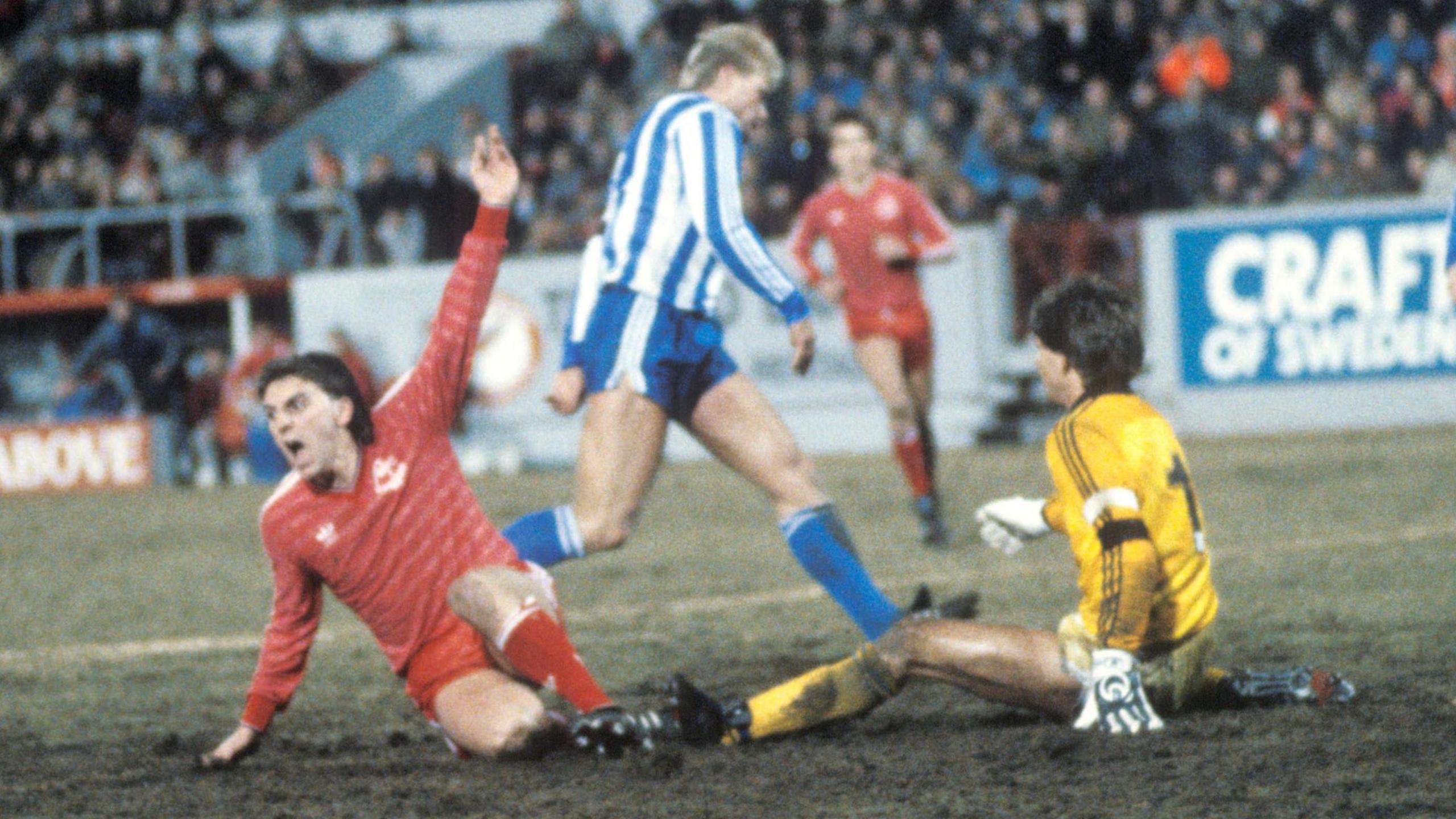 Aberdeen's John Hewitt celebrates against IFK Gothenburg