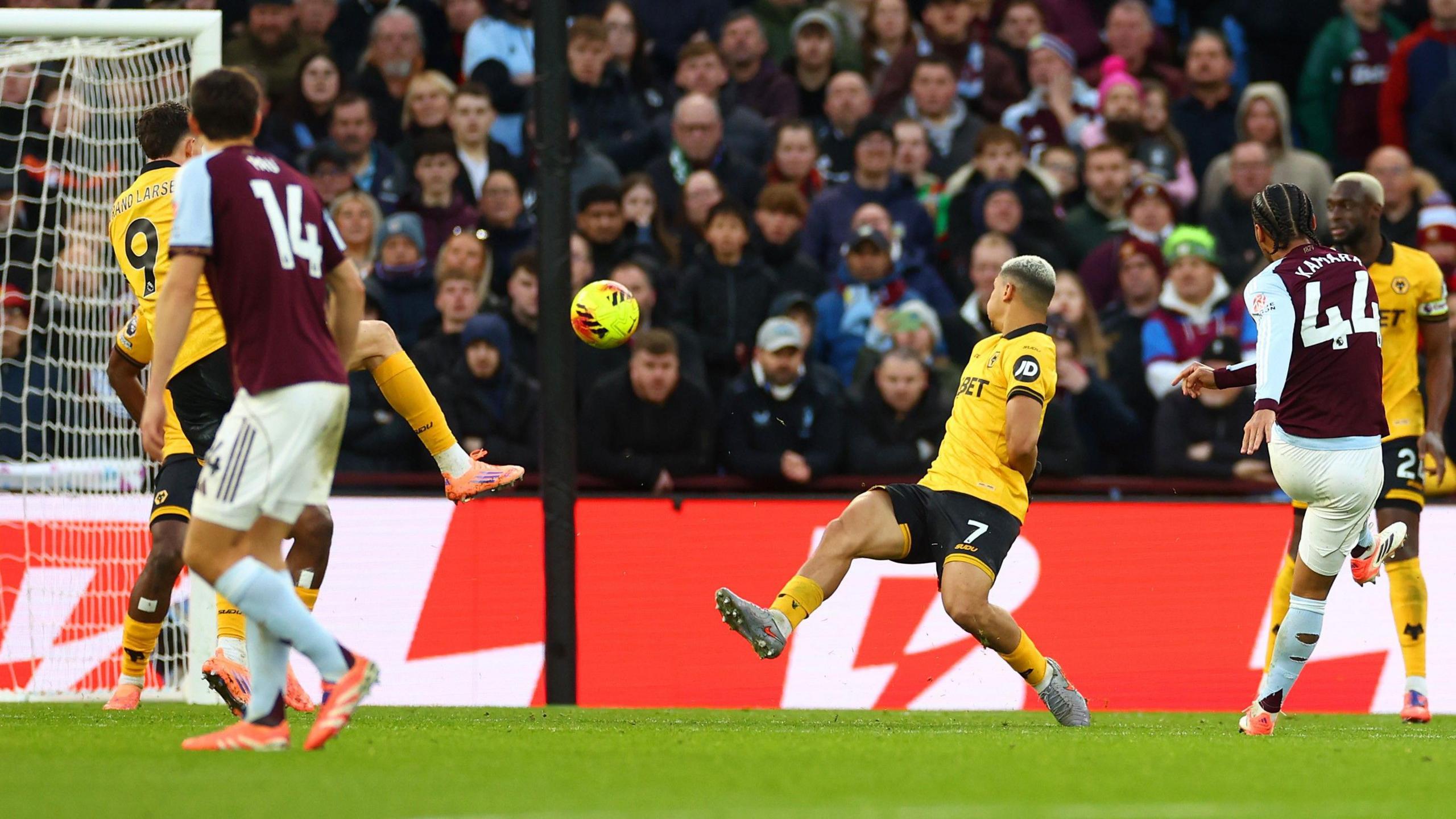 Boubacar Kamara scores the winner against Wolves.