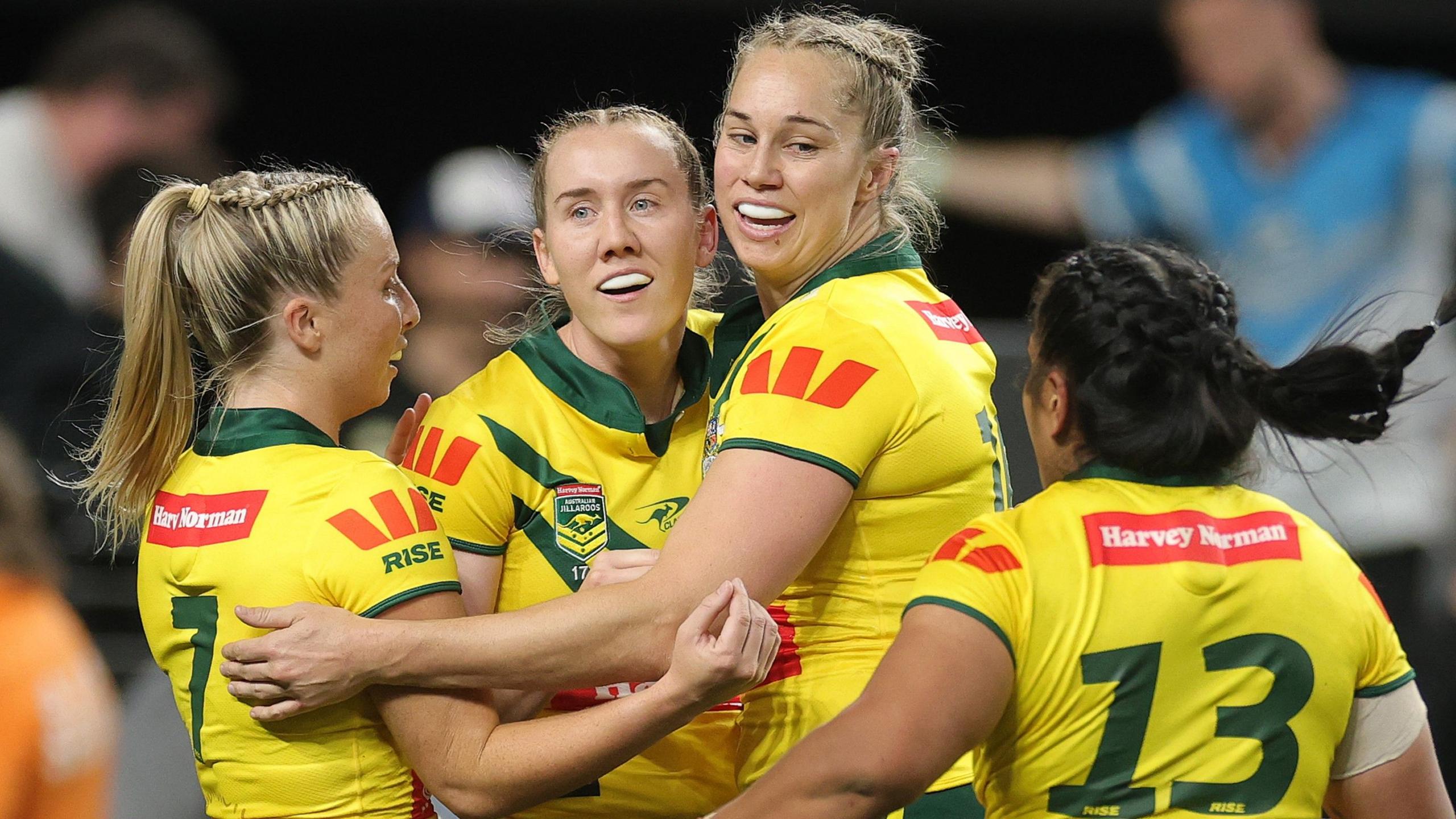 Tamika Upton celebrates a try