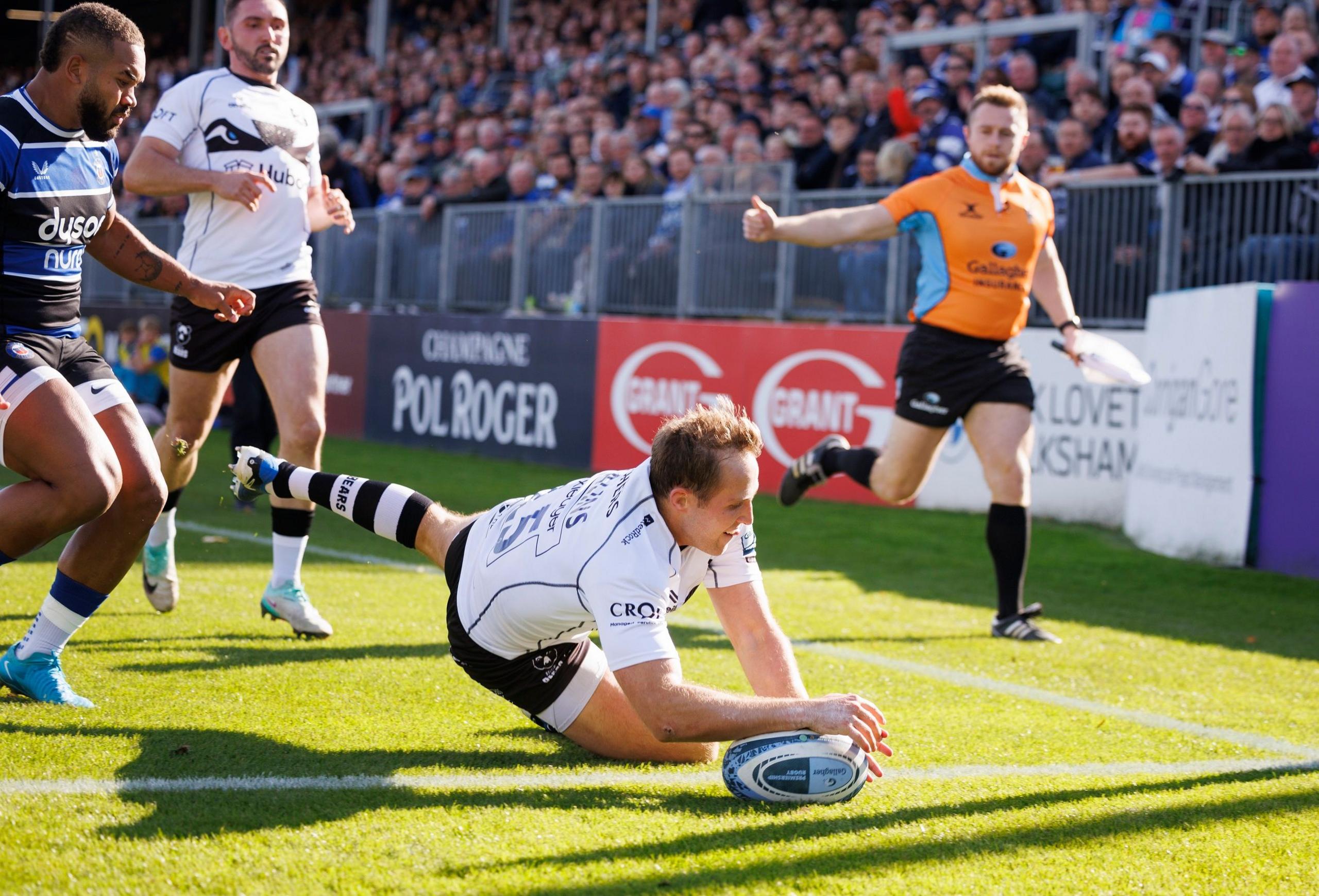 Max Malins scores Bristol's opening try against Bath last weekend