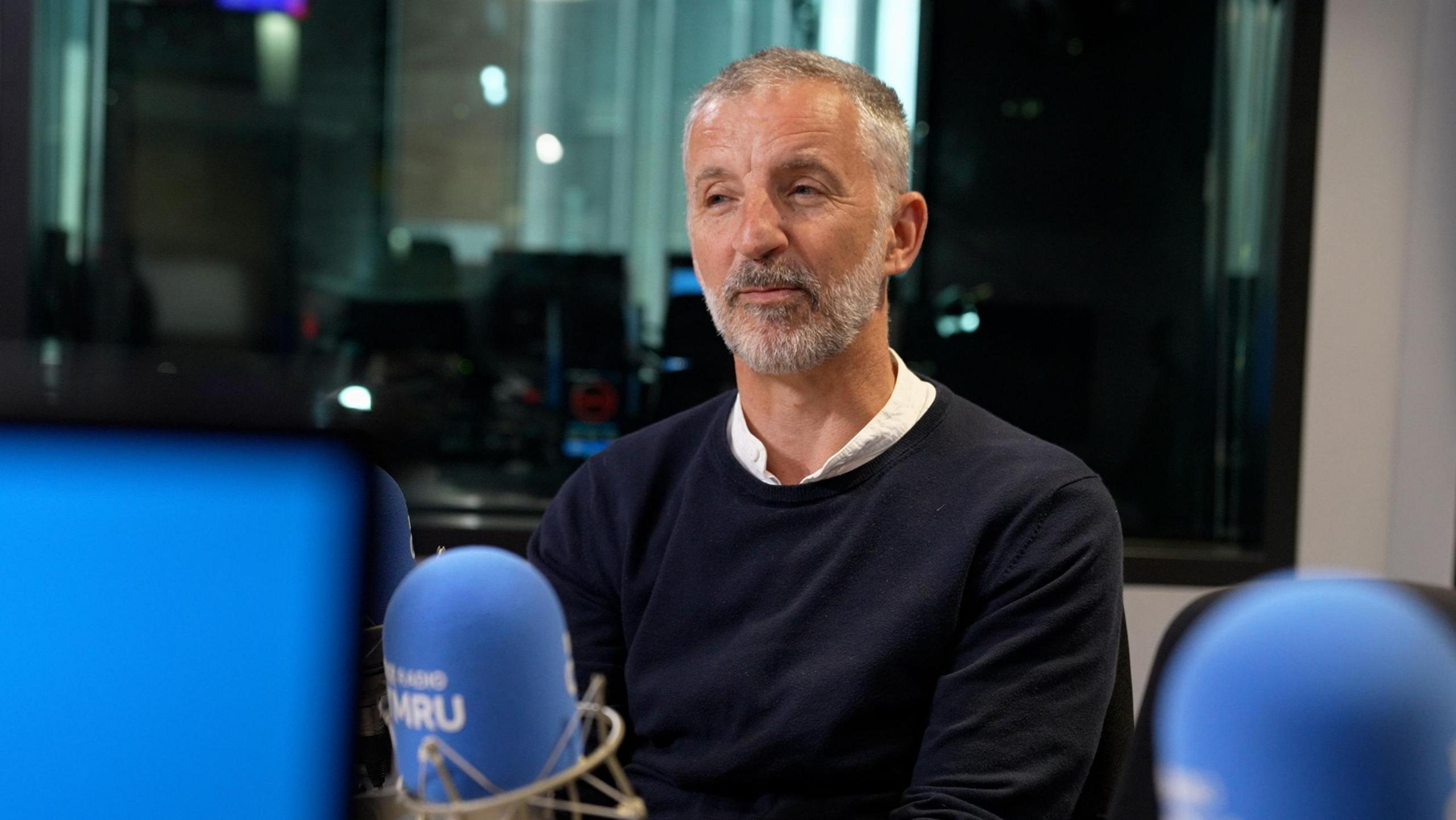 Yr Athro Richard Wyn Jones