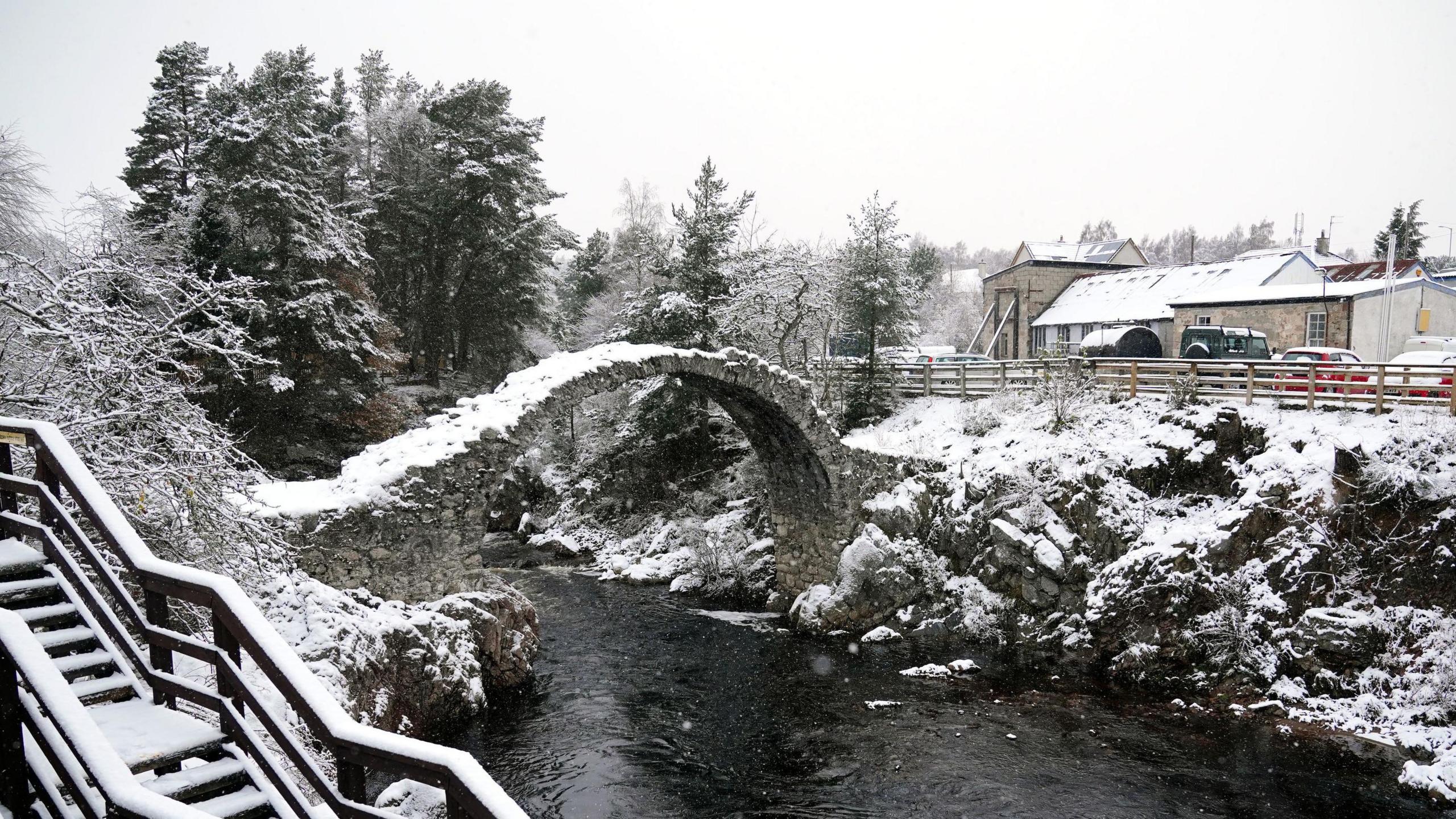 Drochaid Chàrr san t-sneachd