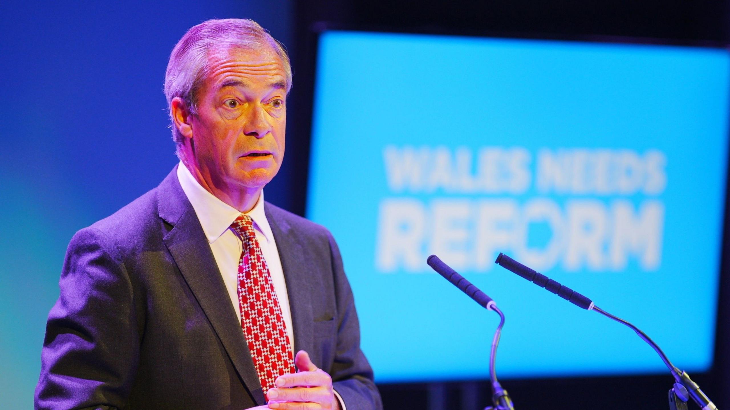 Nigel Farage ym Mhort Talbot