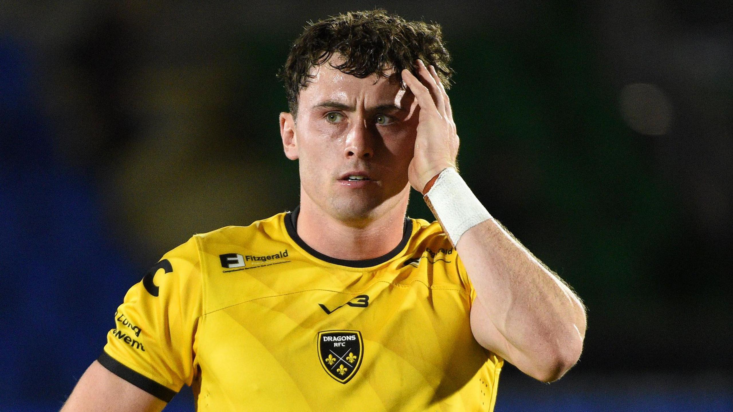 Dragons scrum-half Niall Armstrong