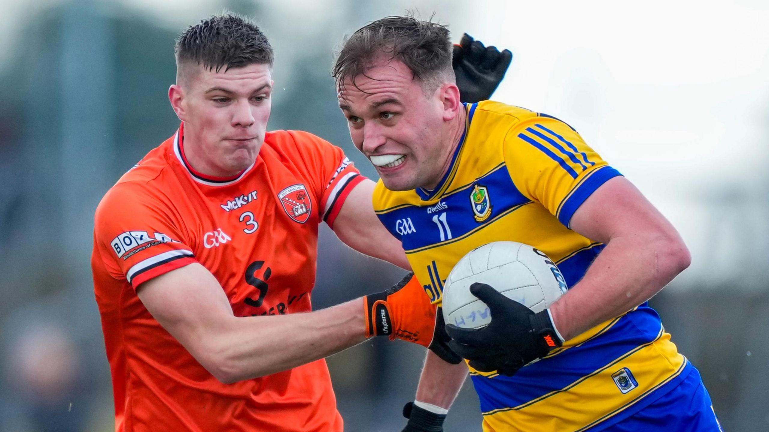Roscommon's Enda Smith is challenged by Gareth Murphy