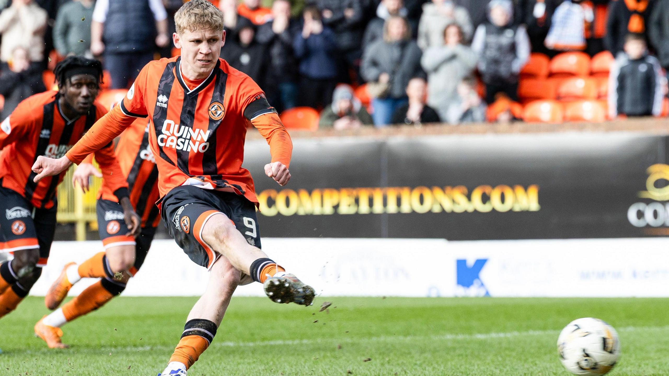 Zac Sapsford scores for Dundee United