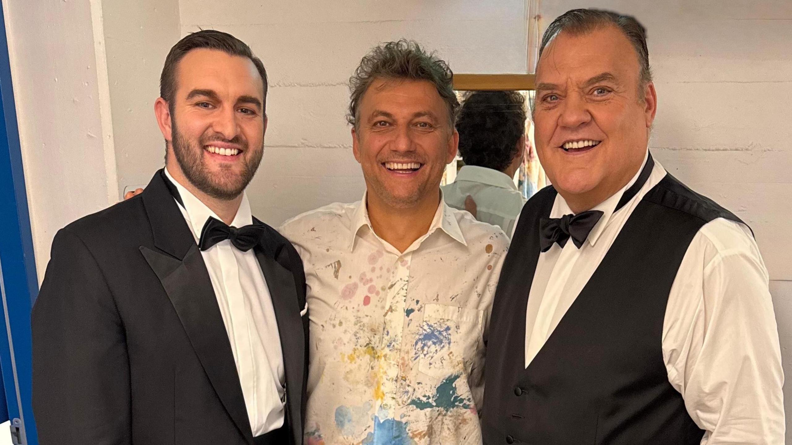 Steffan, y tenor byd enwog Jonas Kaufmann (Cavaradossi) a Syr Bryn Terfel (y Barwn Scarpia)