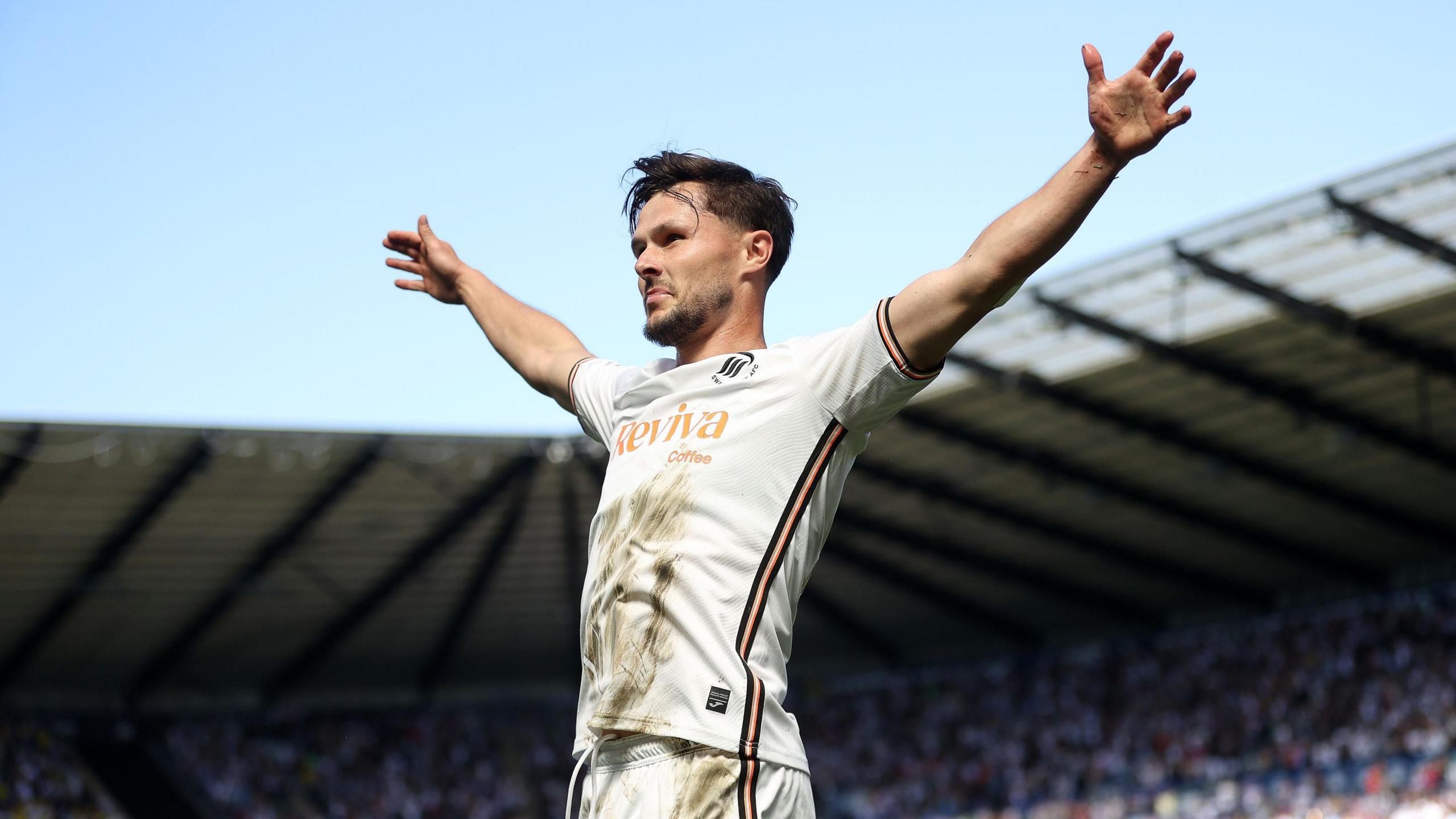 Liam Cullen celebrates