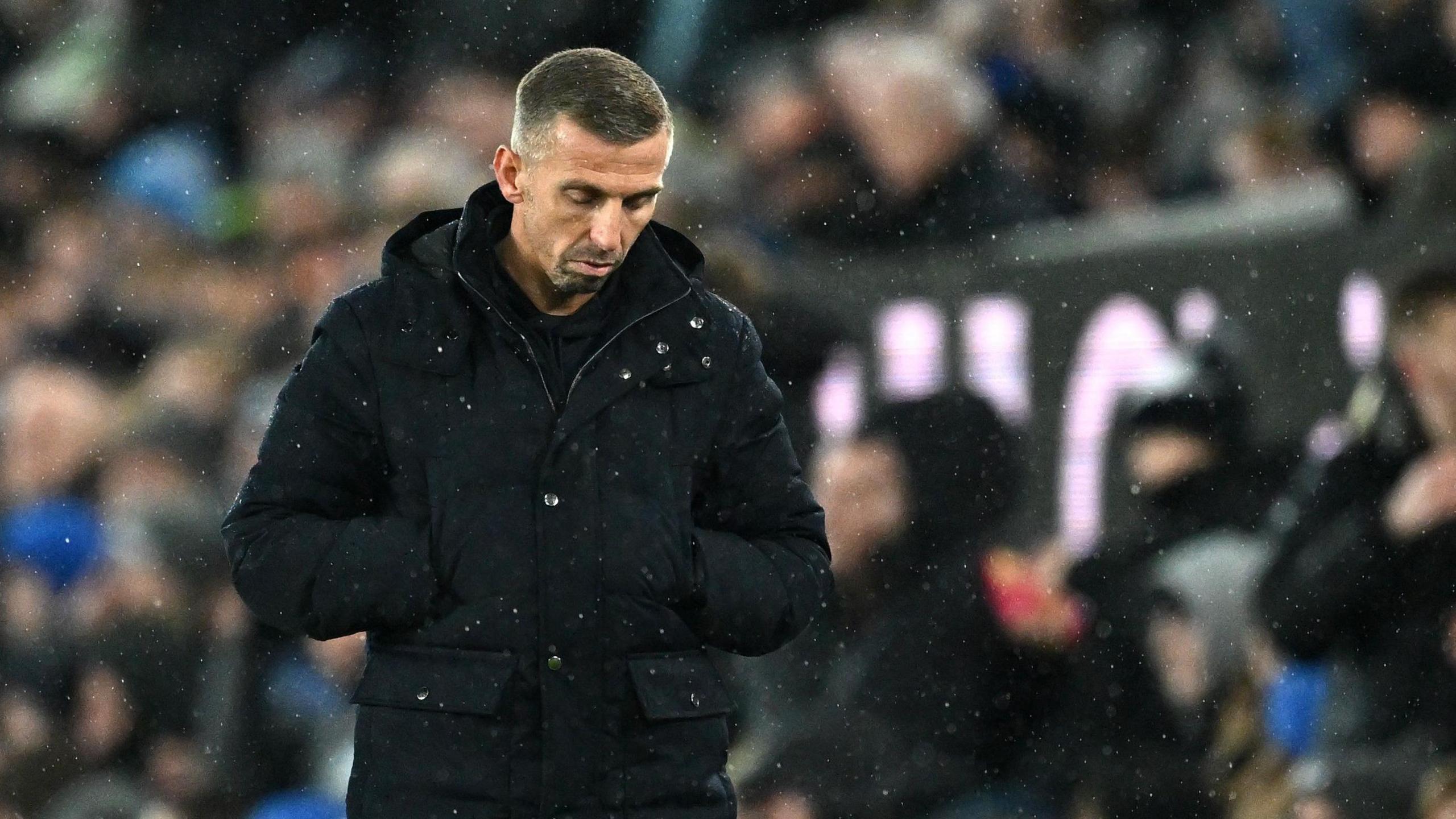 Gary O'Neil looks dejected during Wolves' 4-0 defeat at Everton last week