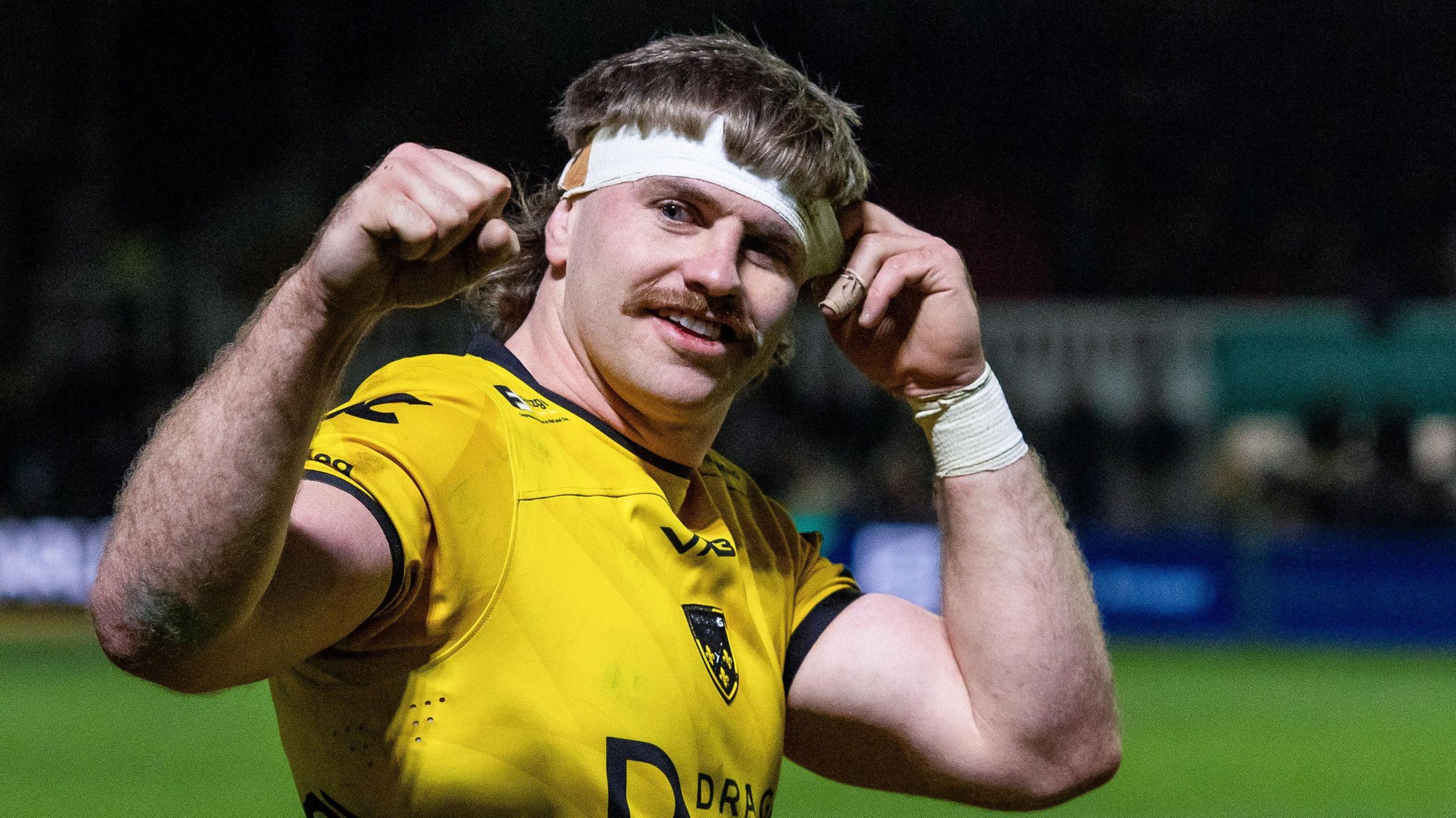 Aaron Wainwright in action for Dragons