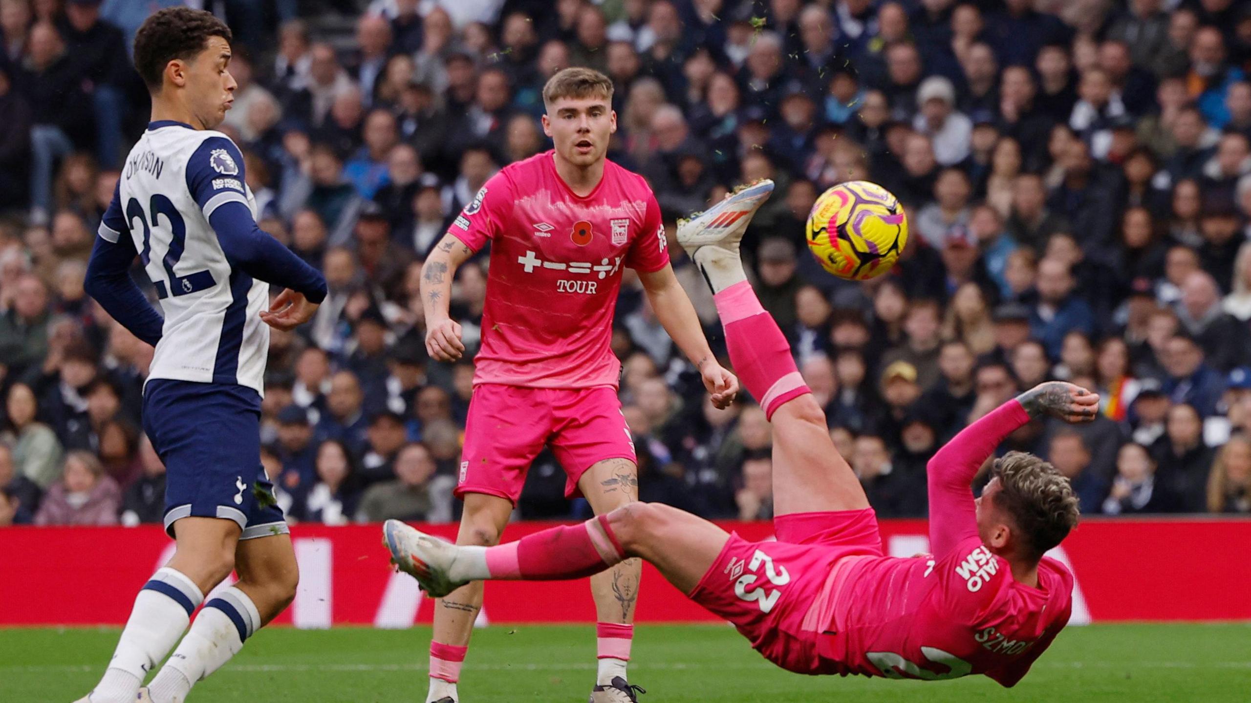 Sam Szmodics scores an overhead kick for Ipswich against Tottenham 