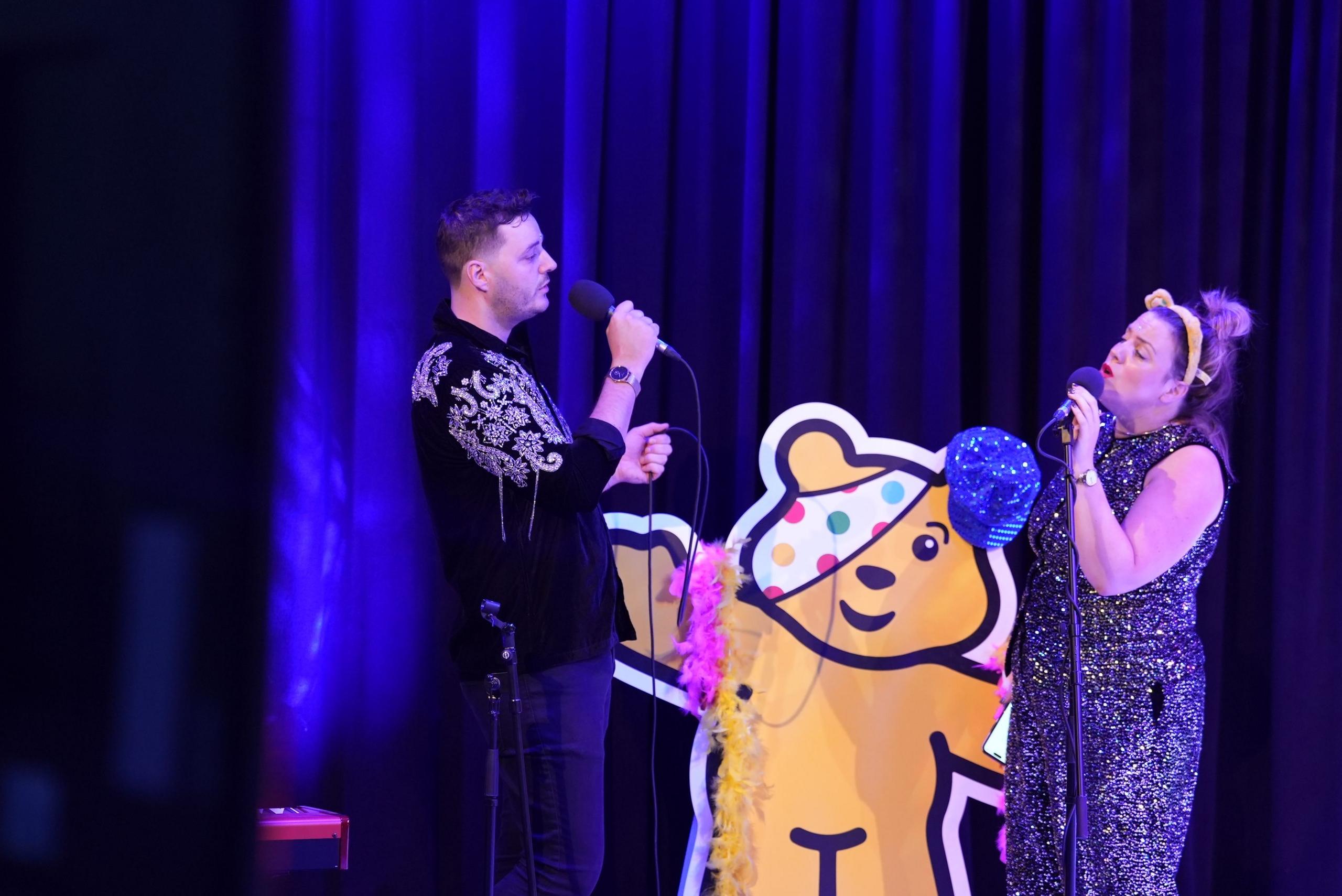 Rhys Gwynfor a Lisa Angharad