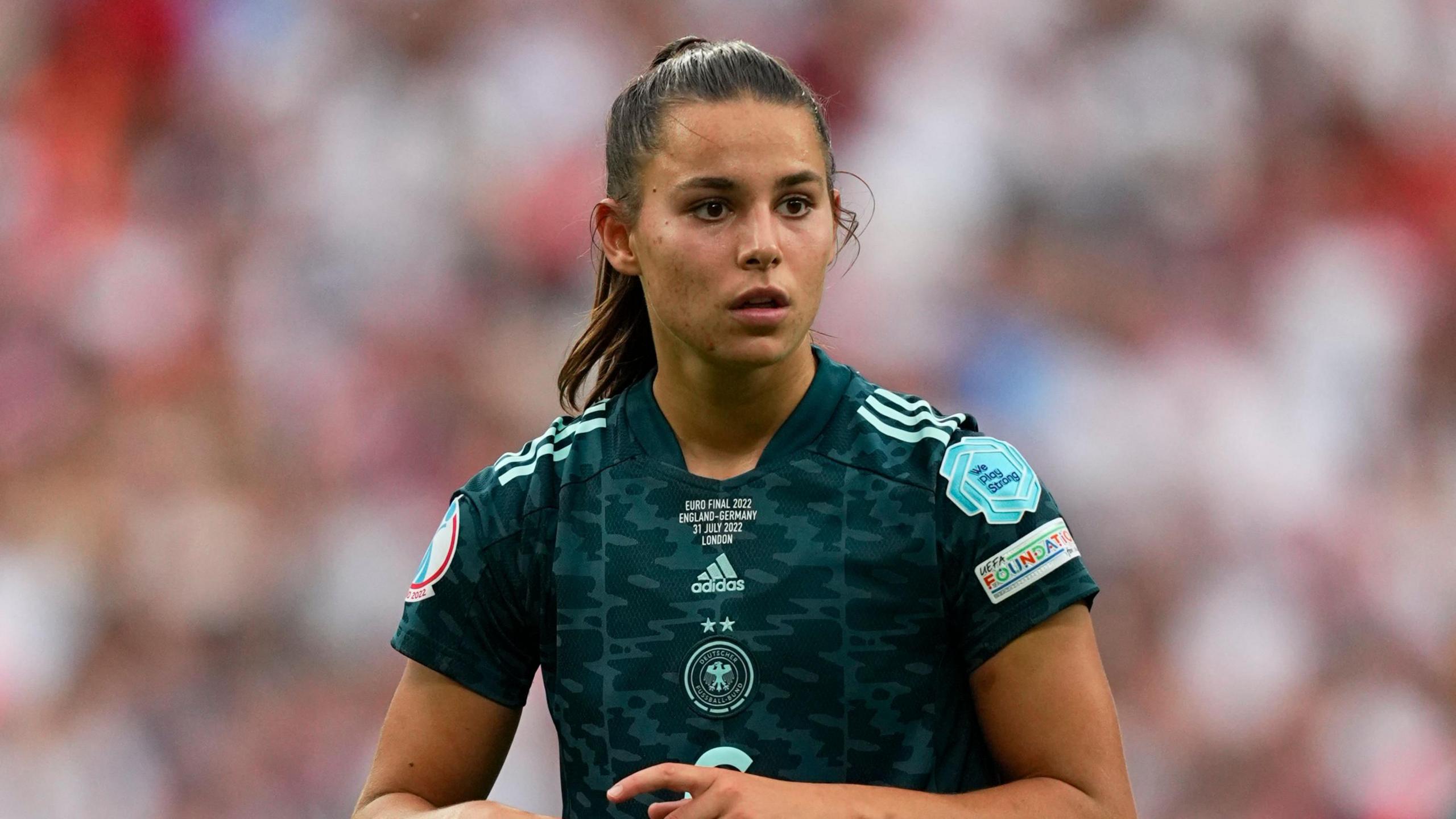 Lena Oberdorf playing against England at Wembley