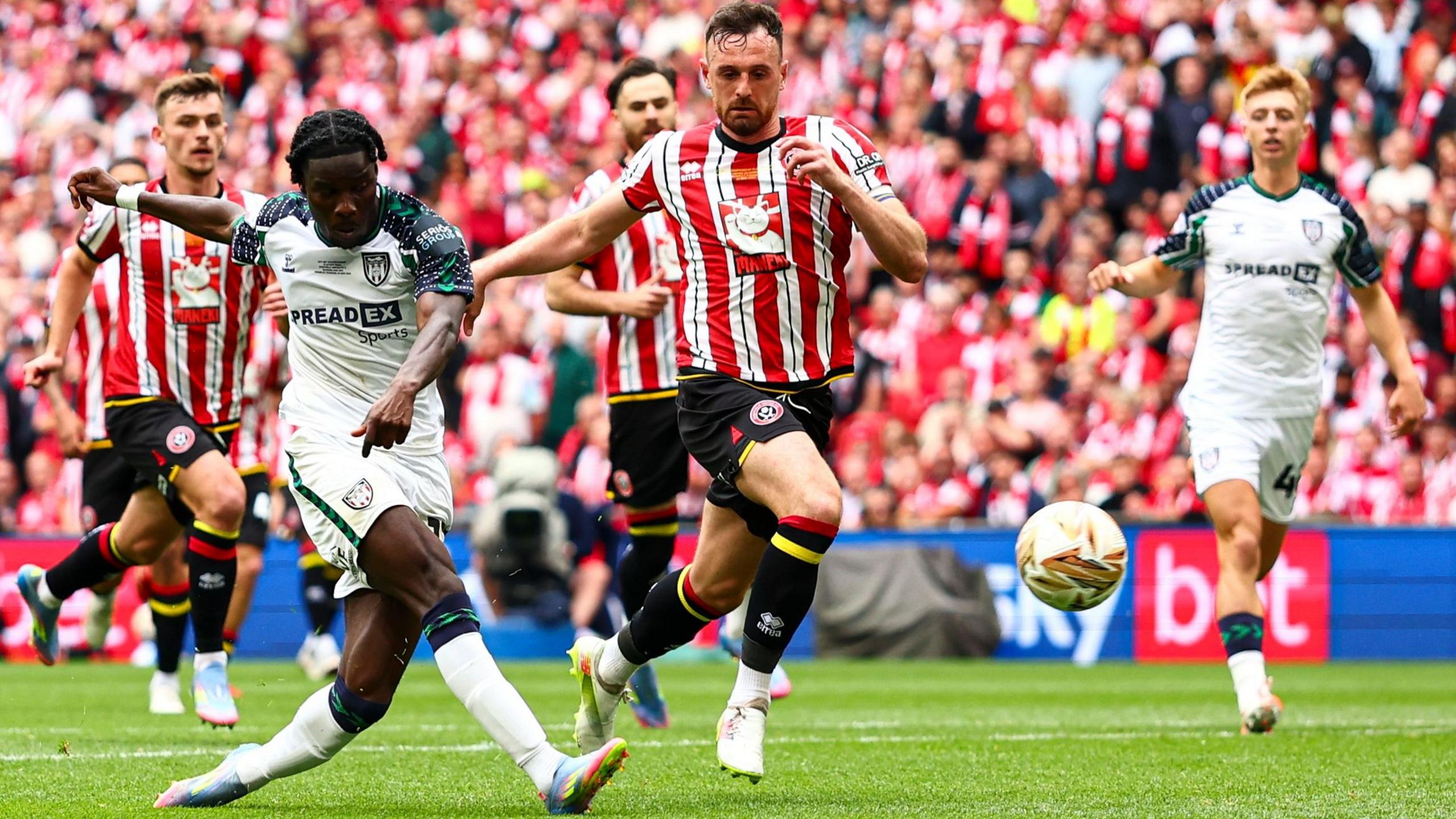 Eliezer Mayenda equalises for Sunderland with an emphatic finish