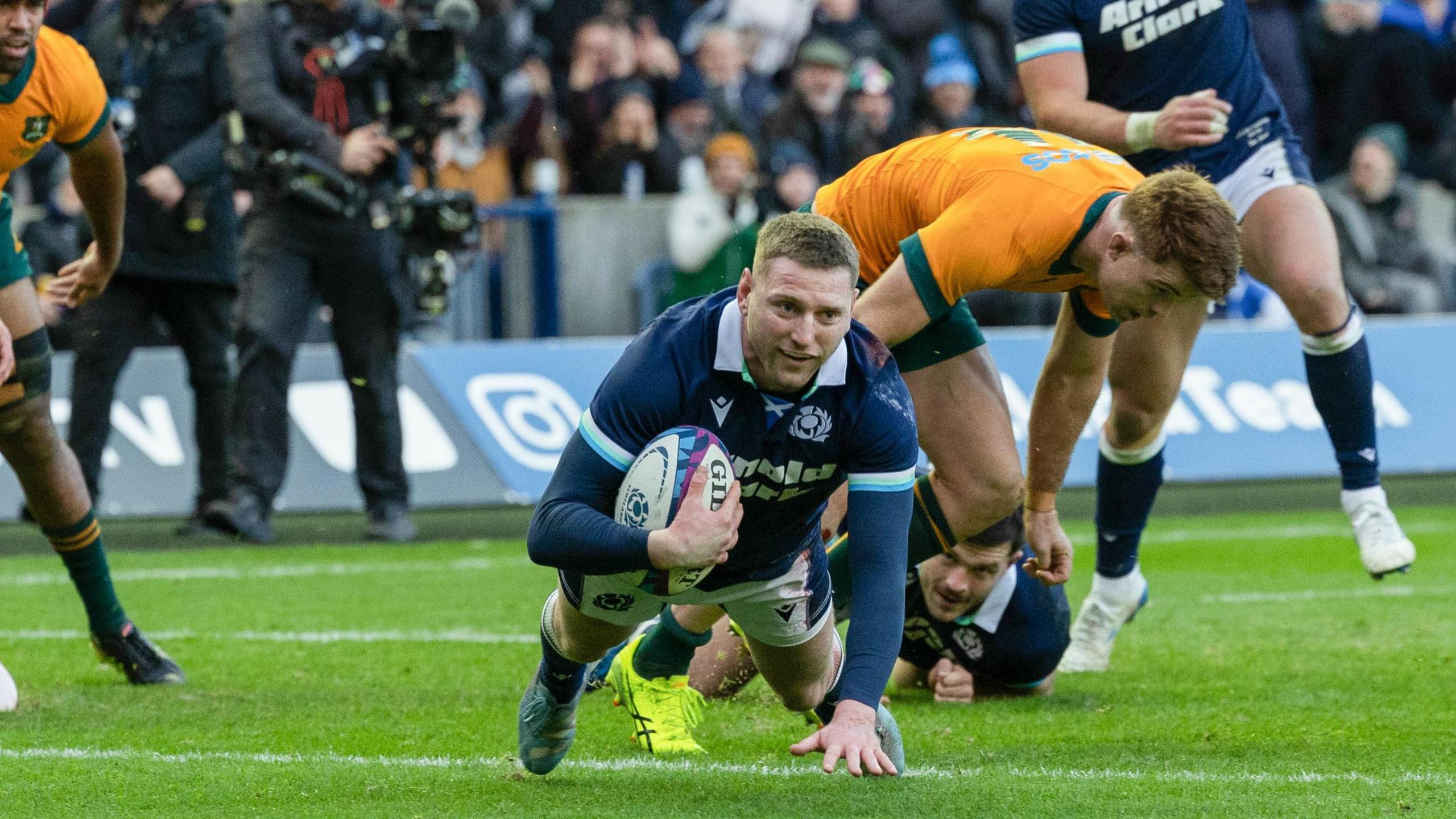 Finn Russell try