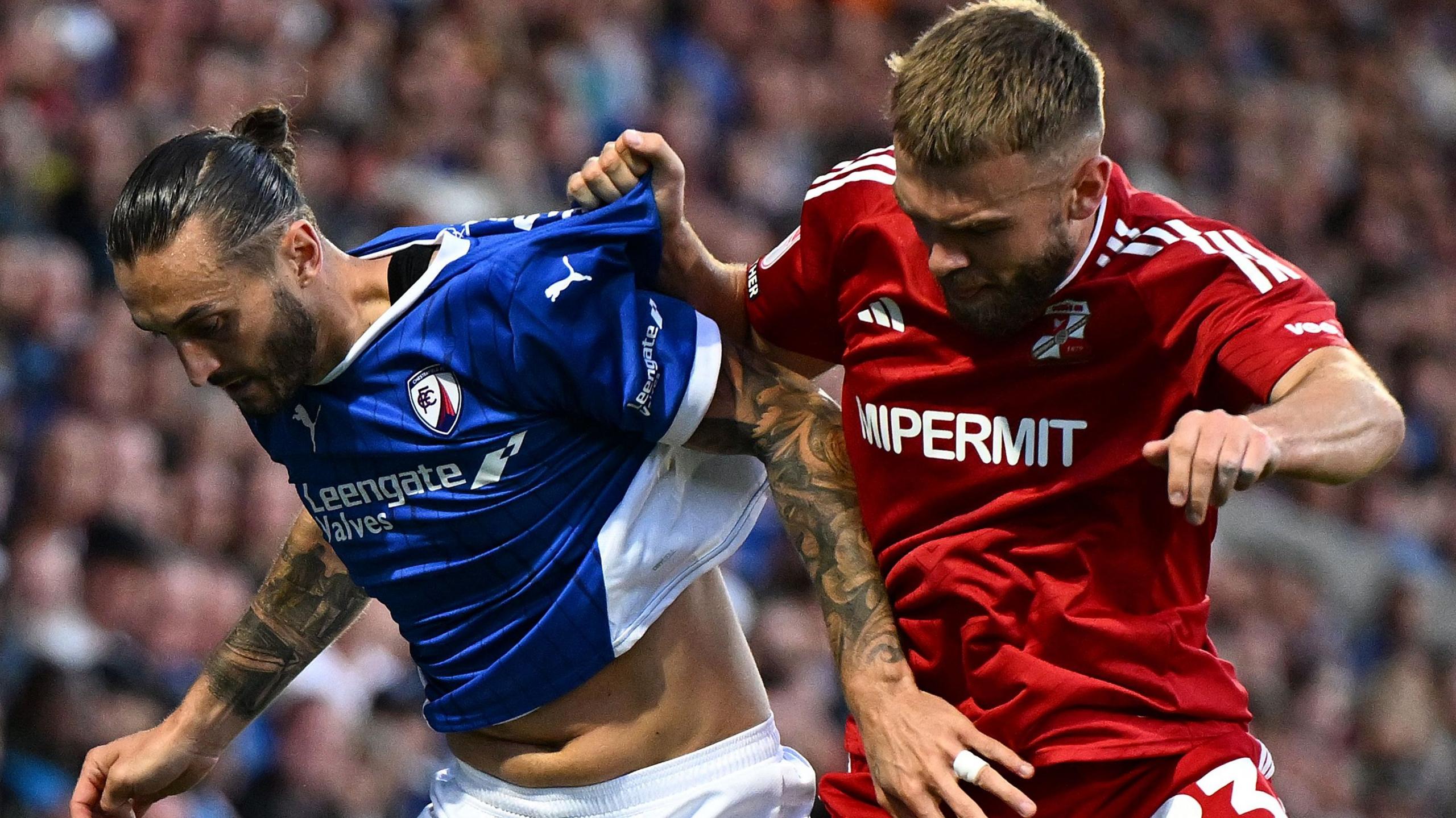 Chesterfield v Swindon match action