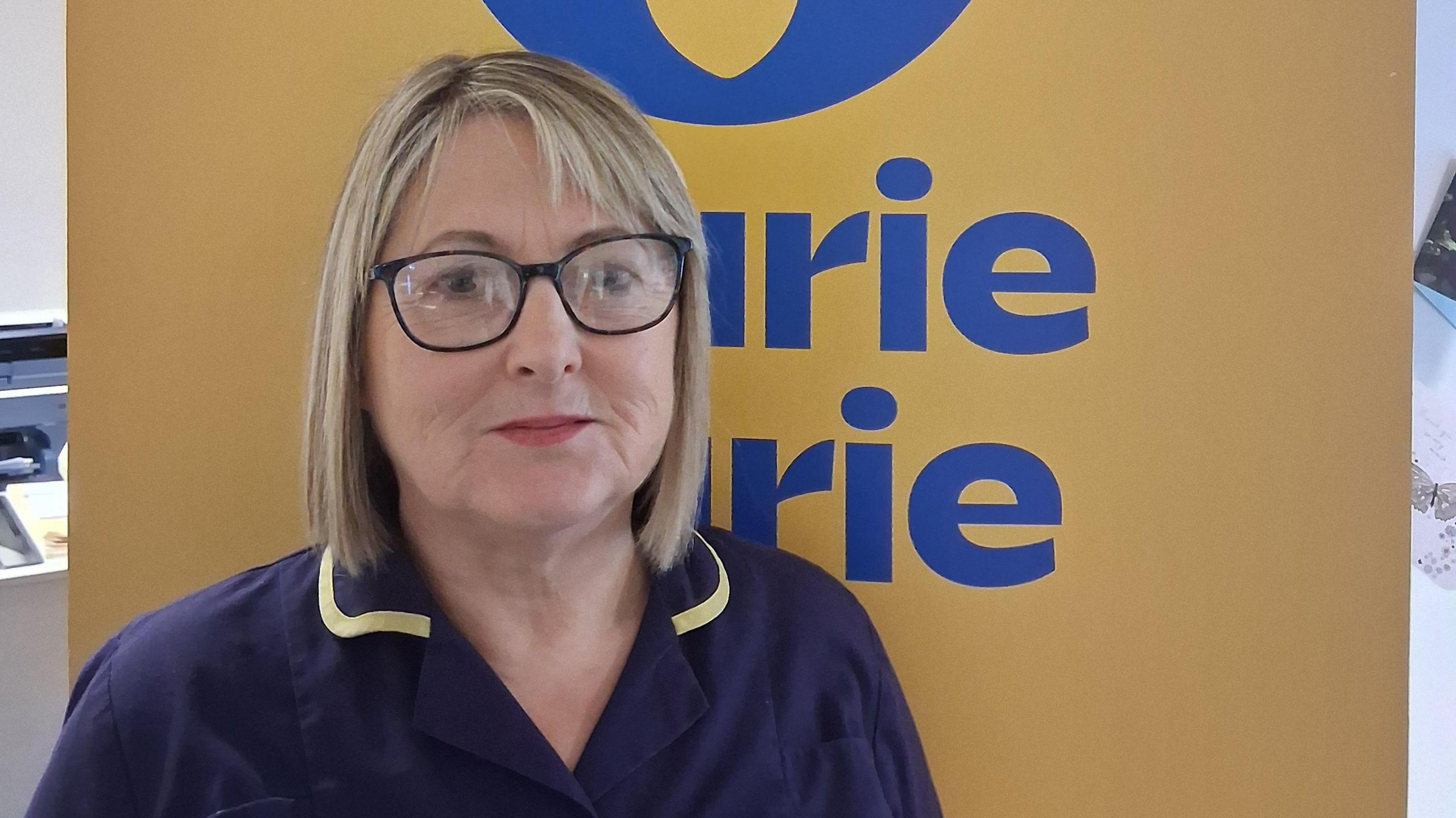 Diane Milner , Uwch Nyrs Marie Curie