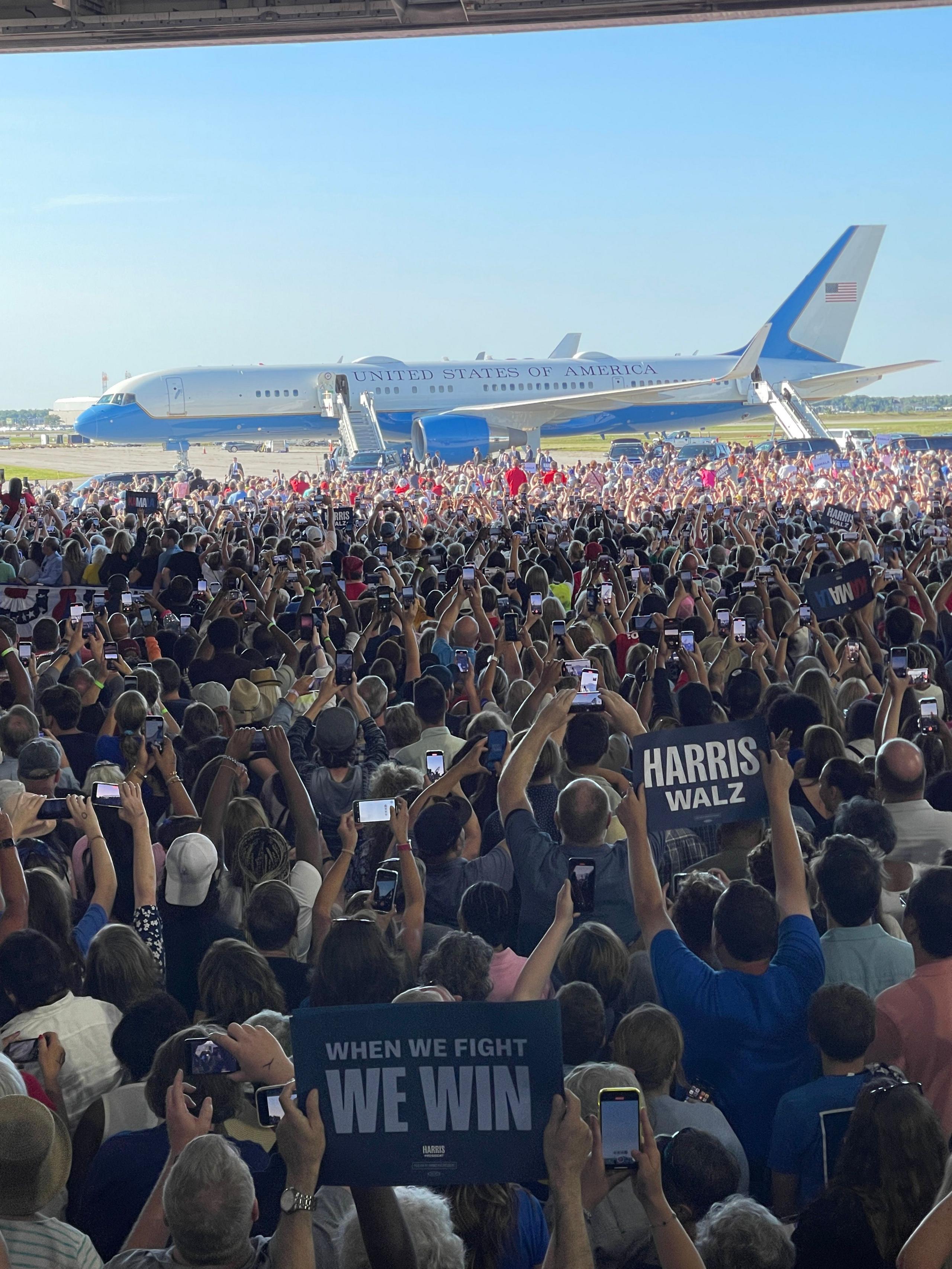 Crowd gathered at Detroit Metropolitan airport