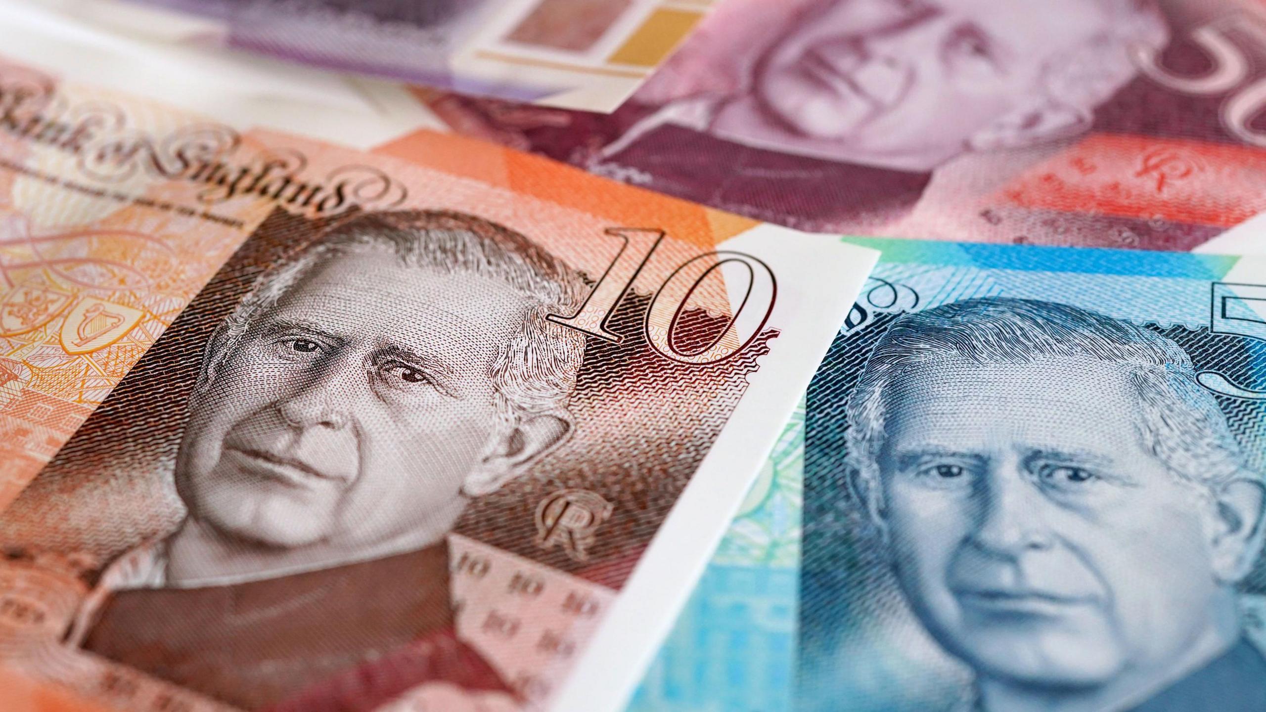 New notes with the head of King Charles III