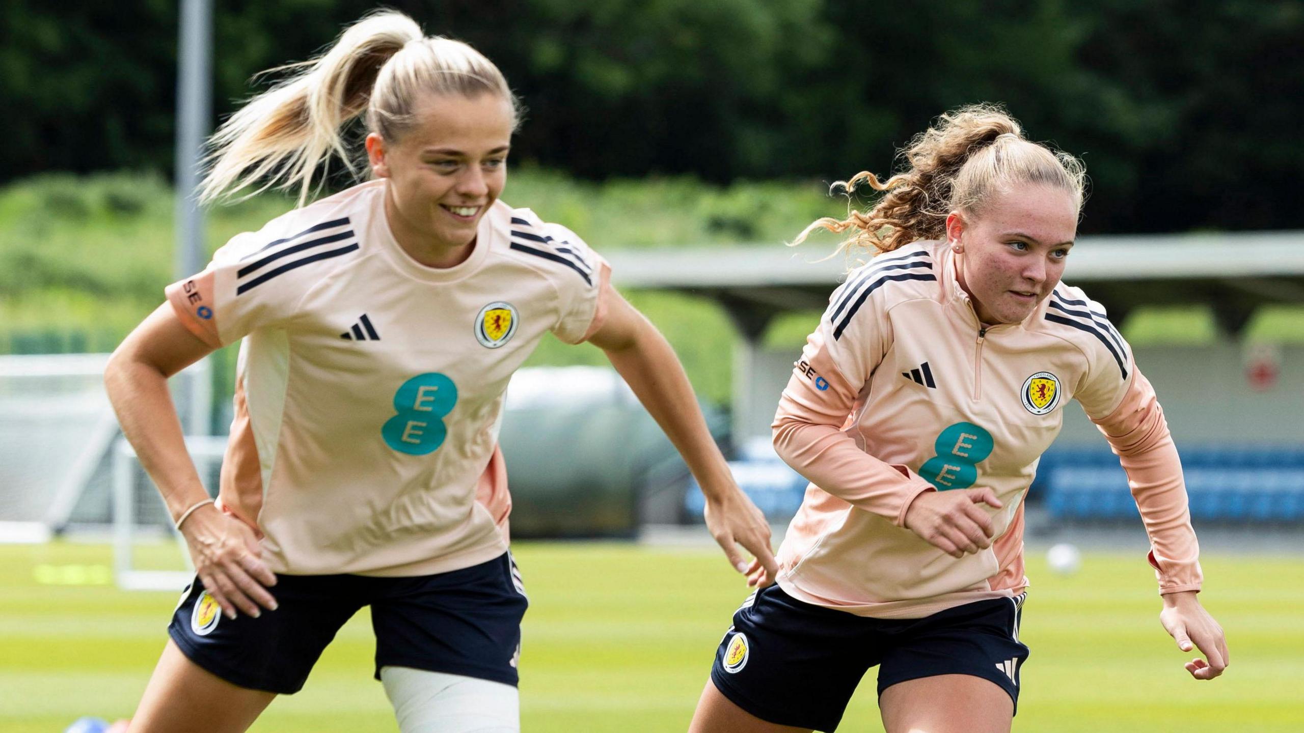SWNT players train