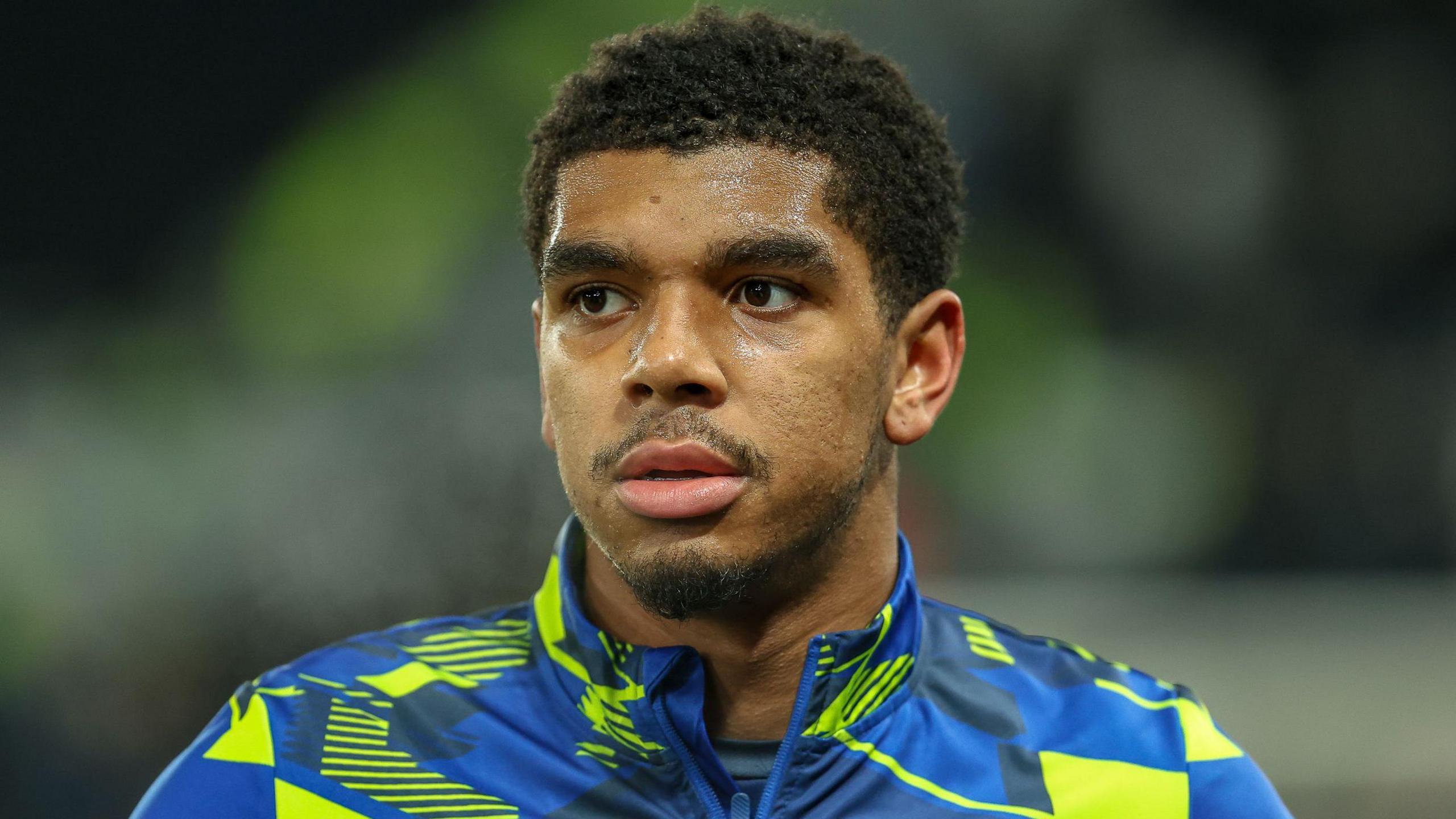 Tyreece John-Jules warming-up for Derby County