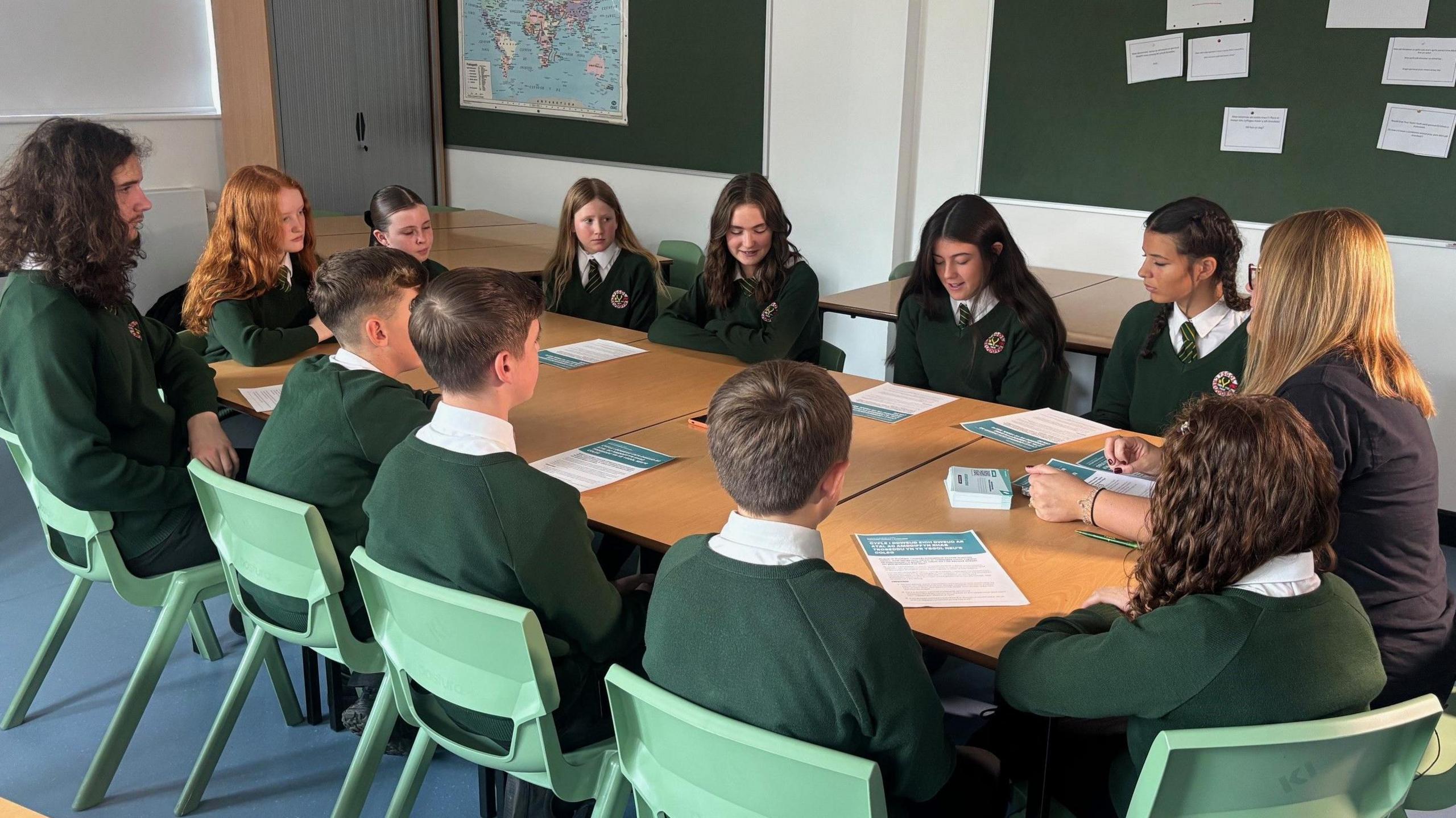Disgyblion Ysgol y Creuddyn