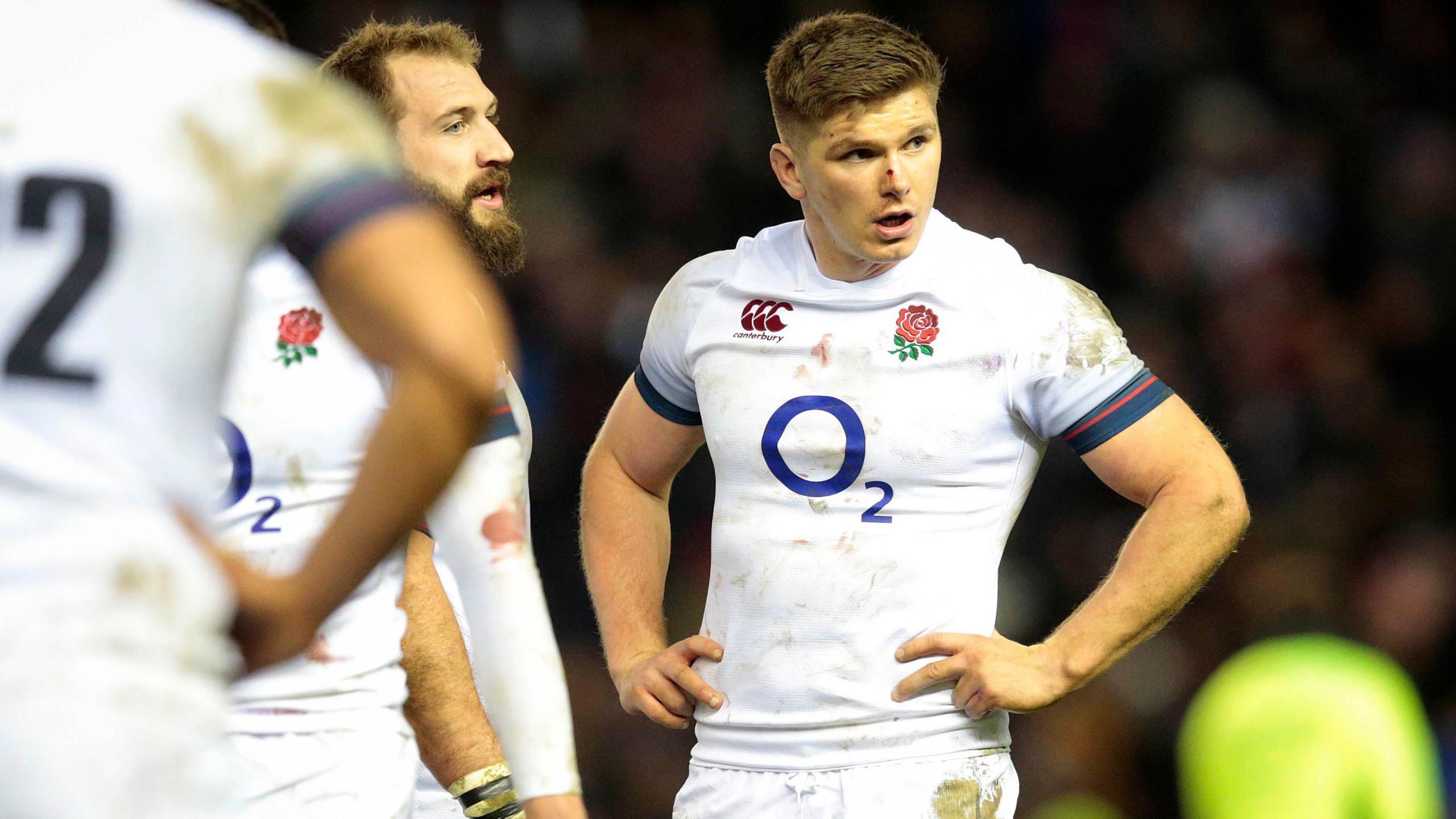 Owen Farrell looking dejected