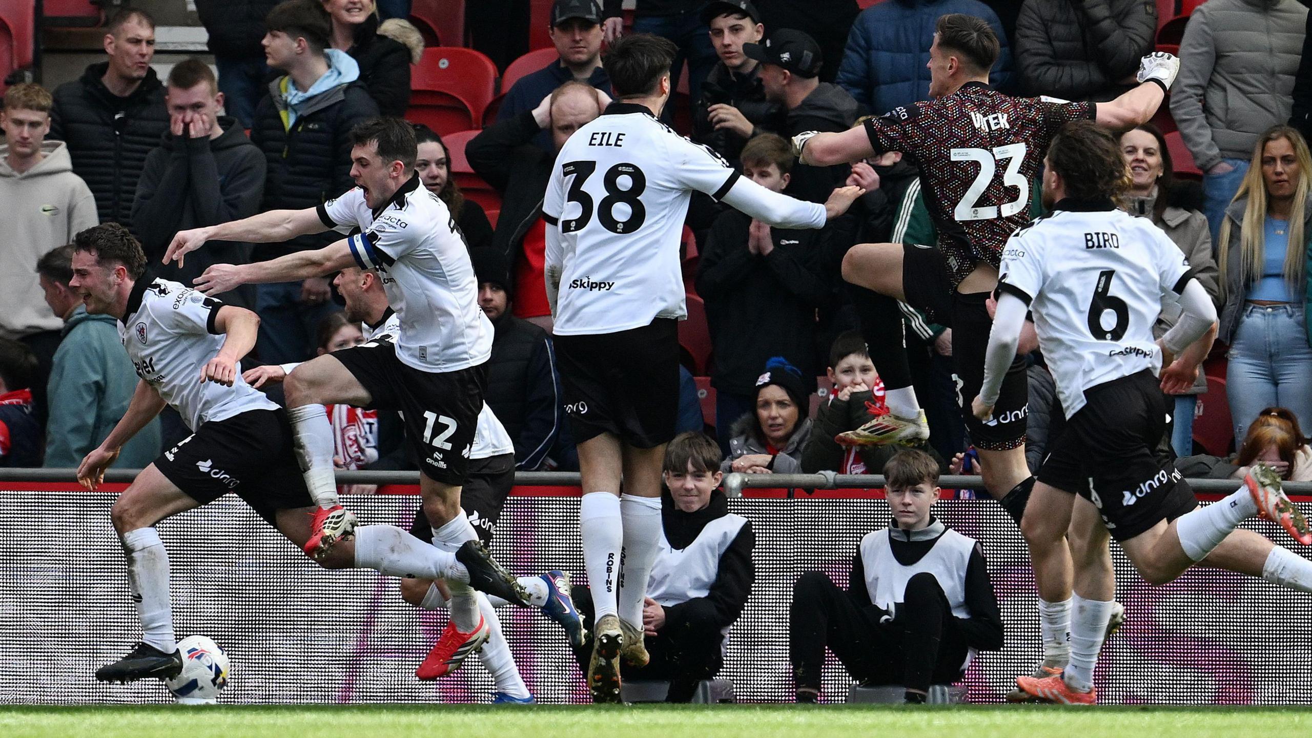 Bristol City celebrate Adam Randell's late equaliser at Middlesbrough